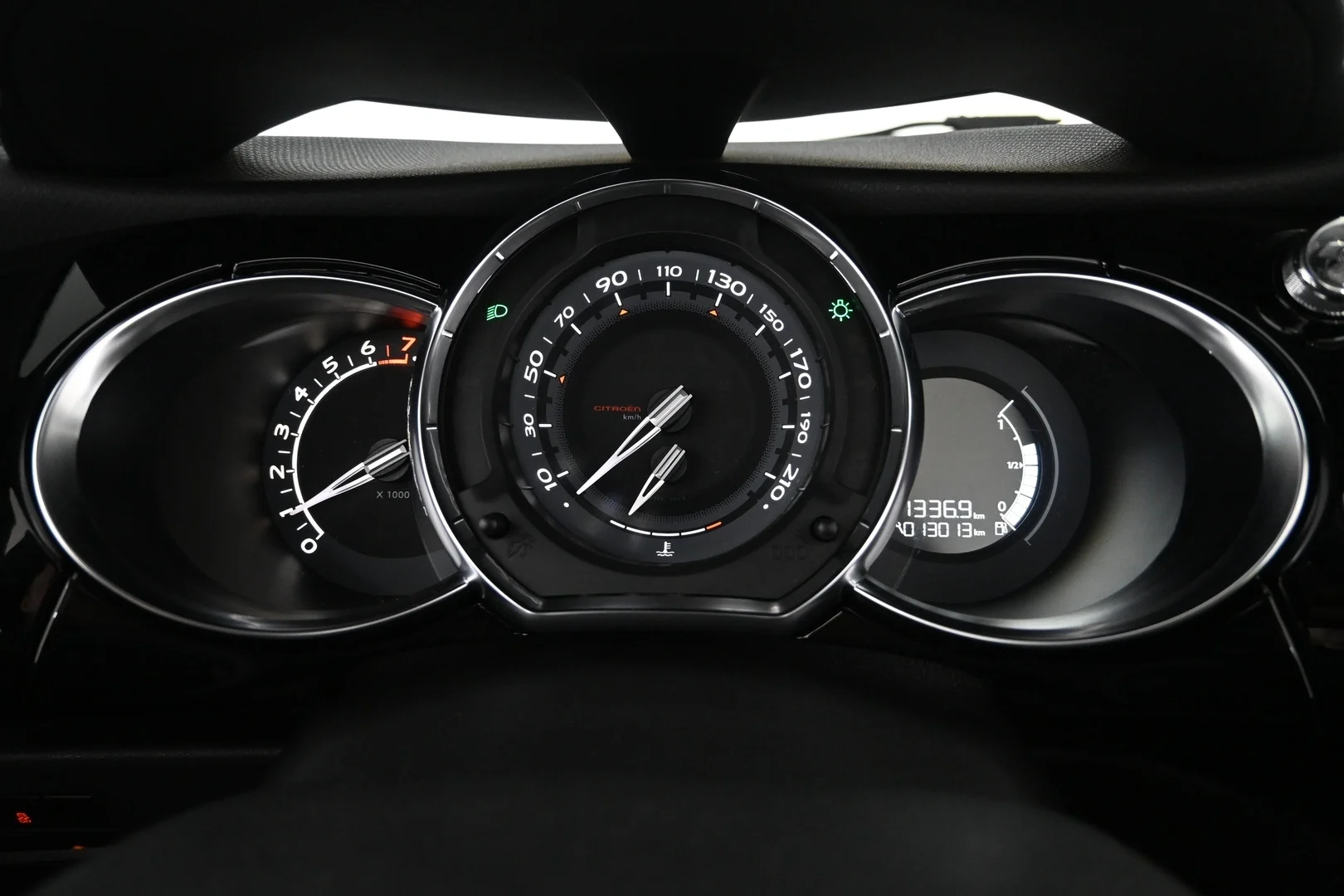 Car Image - xqlHiyB3ajRM6RiQARzM0