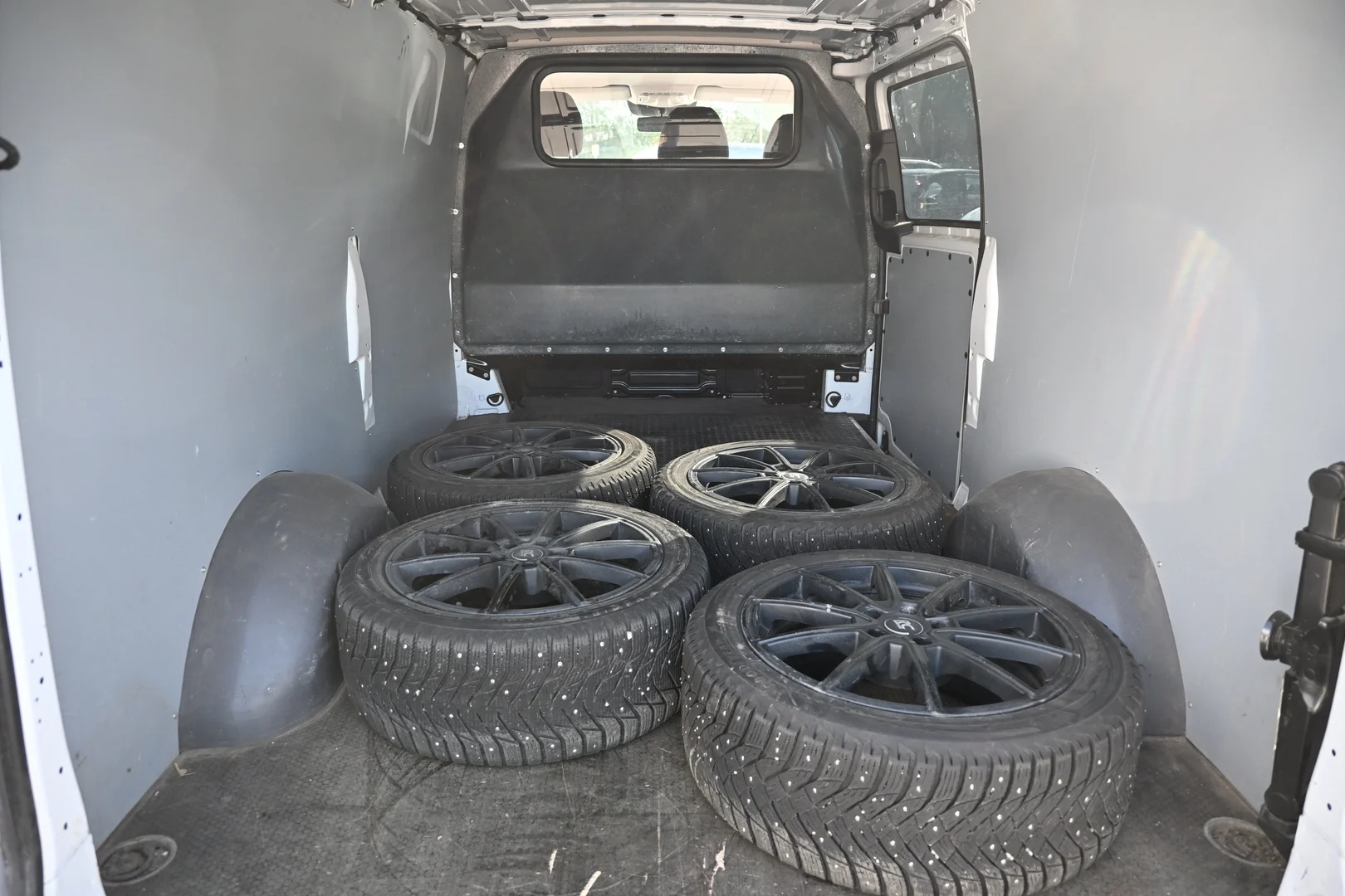 Car Image - 4JClf4nePNIpRQNDwoAU29