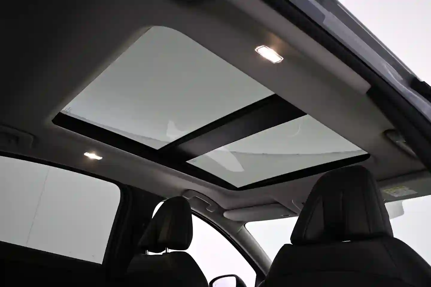 Car Image - 7bqWYPHWEIvtf5RTE0PxXd