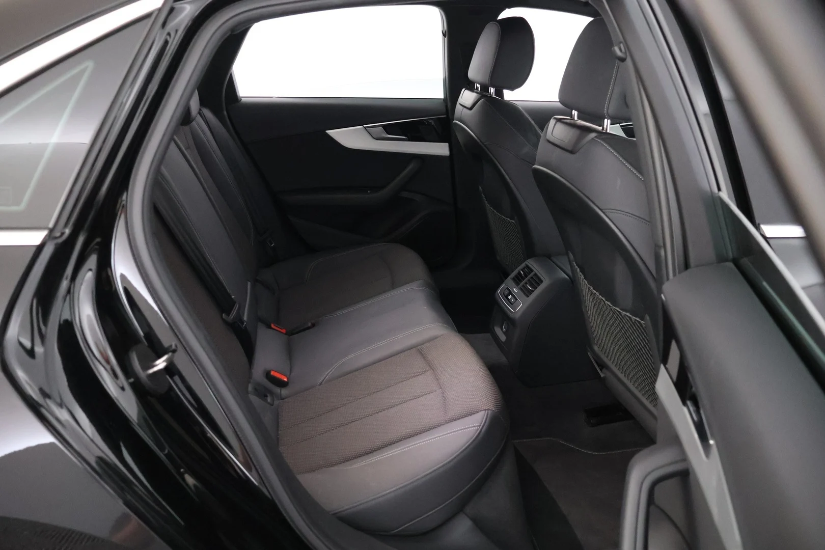 Car Image - 2G9hUF7RGBNRJnRknUBD6w