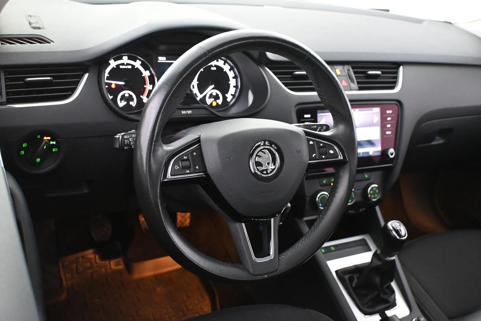 Car Image - 7xyXTemRP8voErcYr3Nb2X