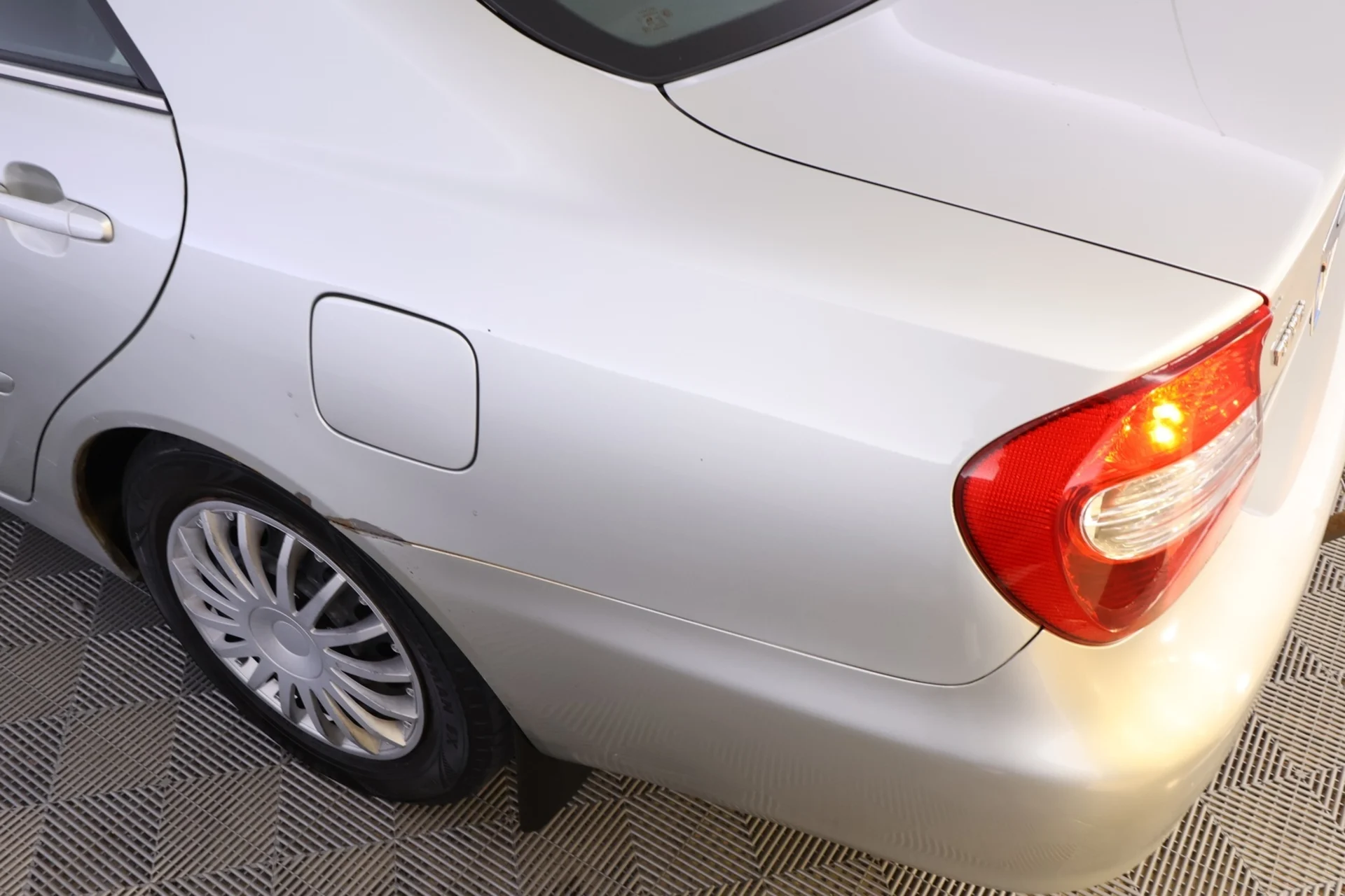 Car Image - 3rfJ7HW2PKmB9lzoXJnuSM