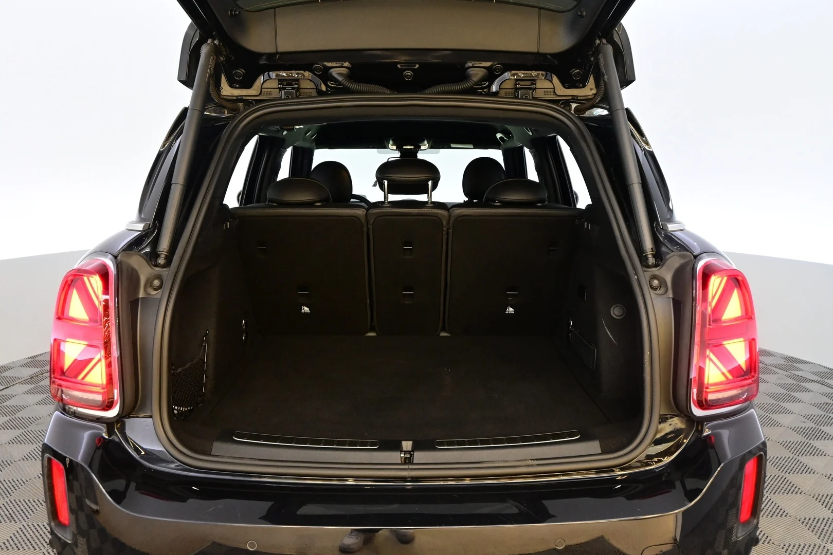 Car Image - 356o103FdQnNXInAAZi7QW