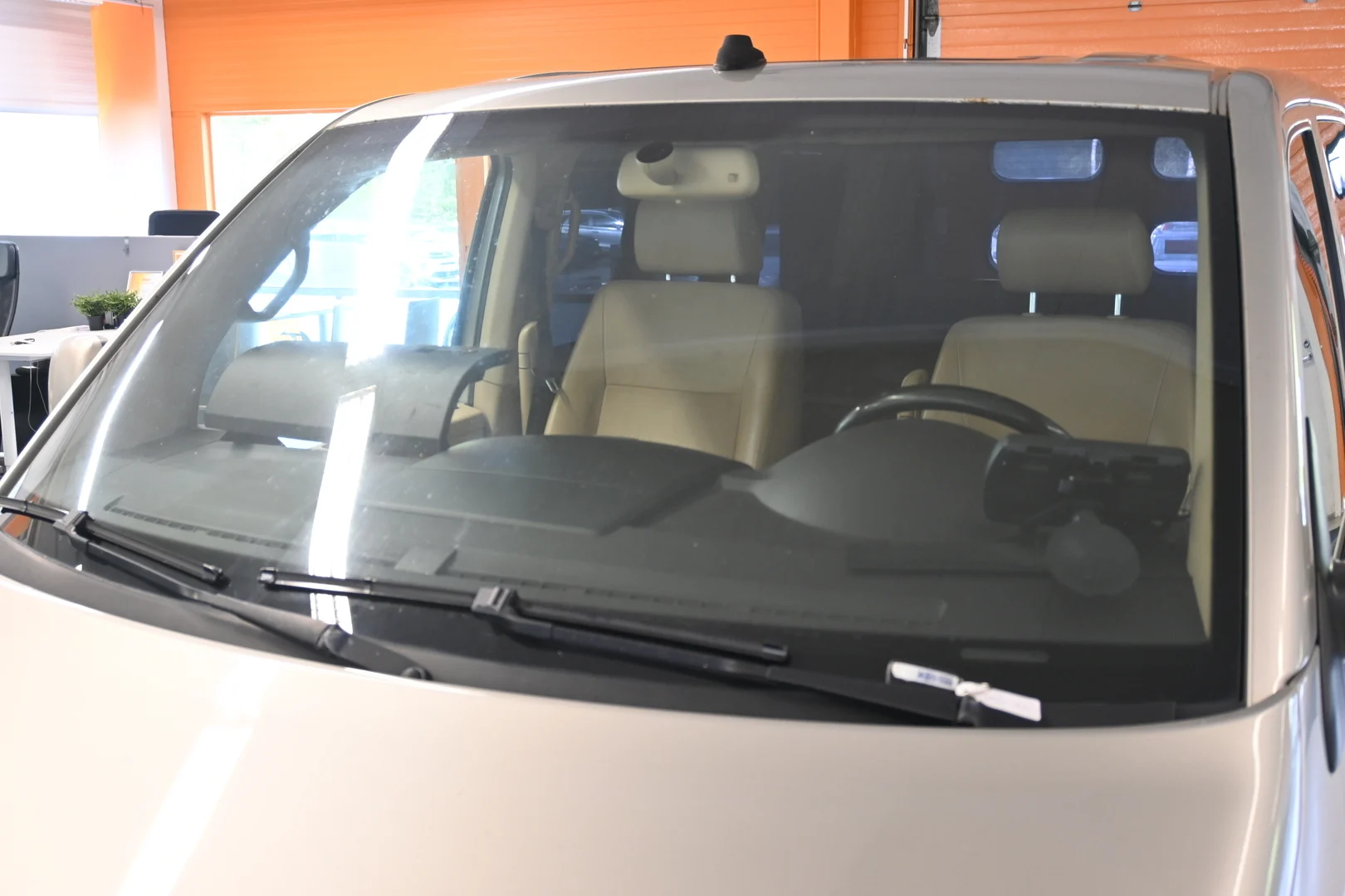 Car Image - 7LkwnFZUt6aSvB44ZIvJX5