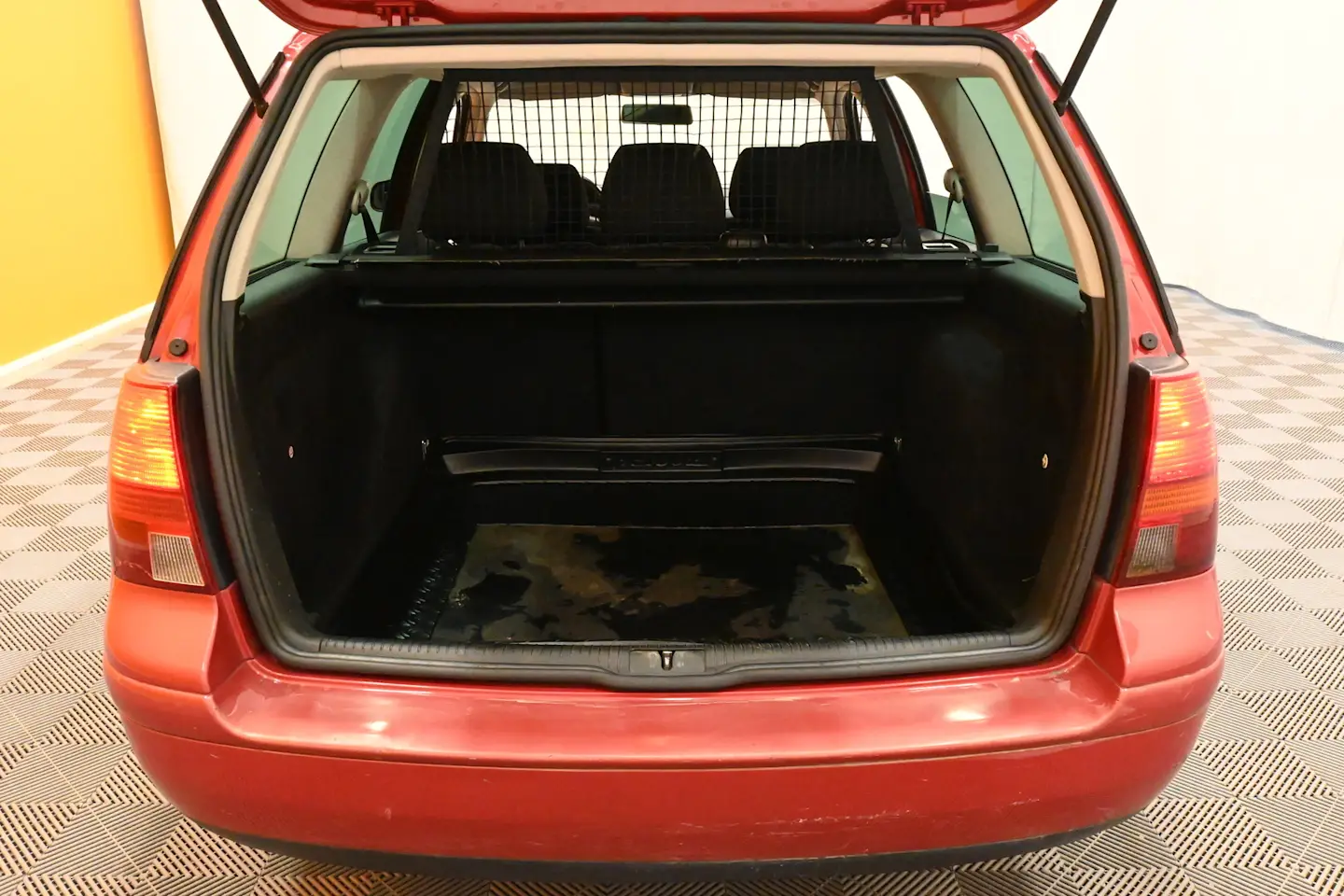 Car Image - nknZXcuqDu3u2kQLBkiny