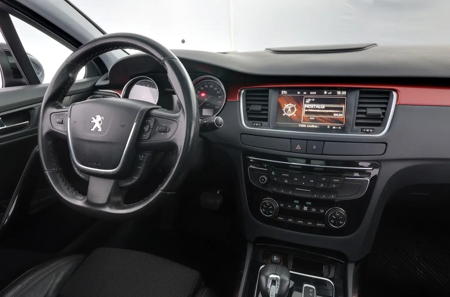 Car Image - 4Rxw3eQ6XqWsuXHgGU3myk