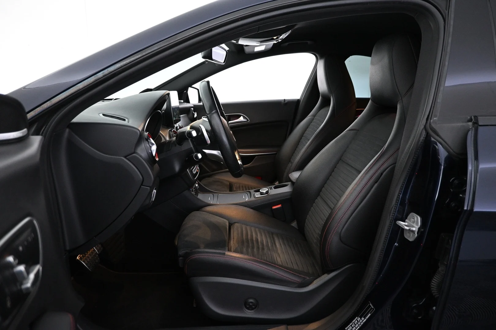 Car Image - rNCeeX40k5SbWOkZBZRkl