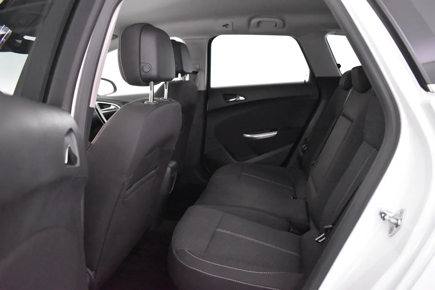 Car Image - 4yi3c1eNMZ28y8tkNreaqc
