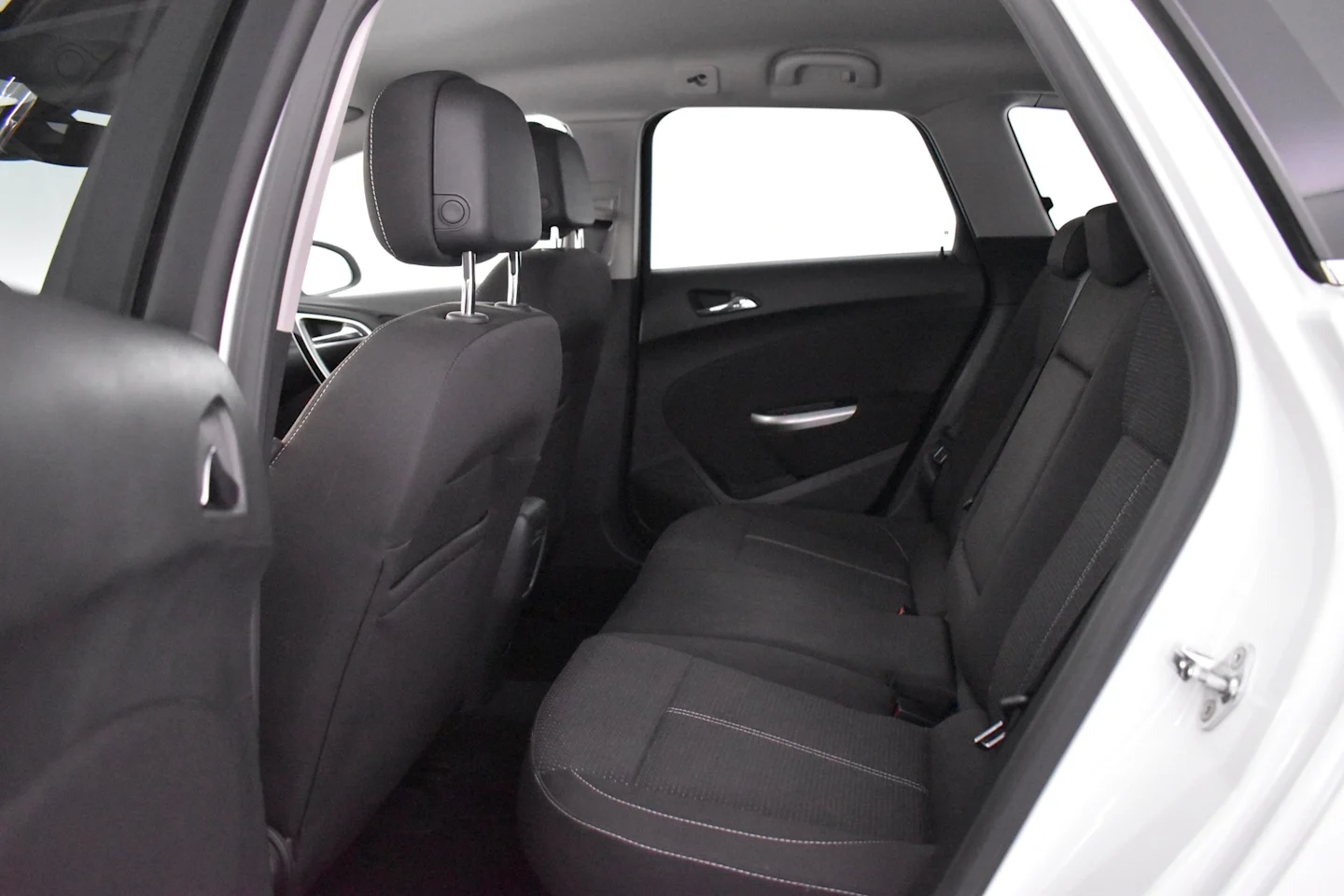 Car Image - 4yi3c1eNMZ28y8tkNreaqc