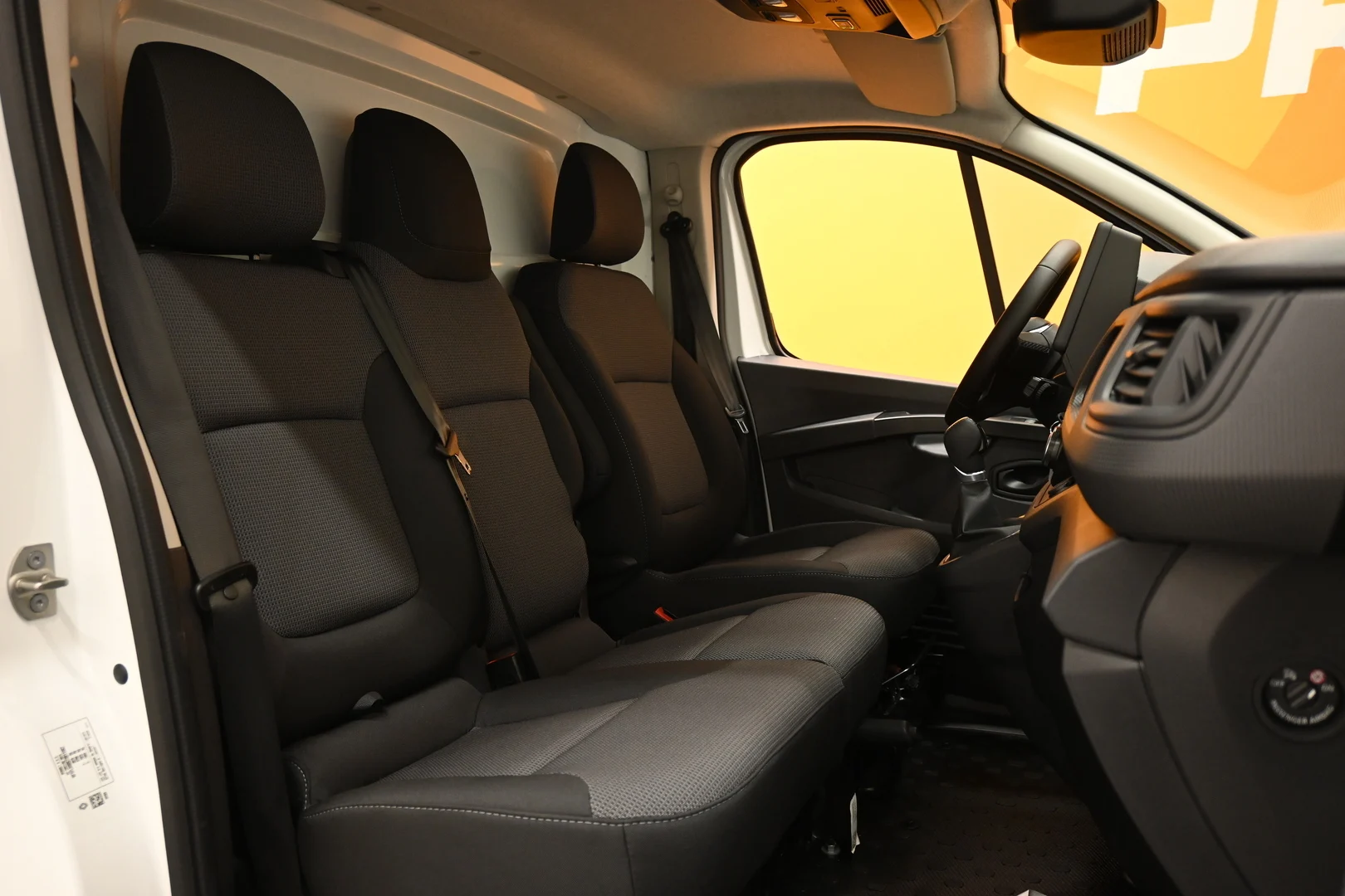 Car Image - l5oU9RhnTTcONWebnu87U