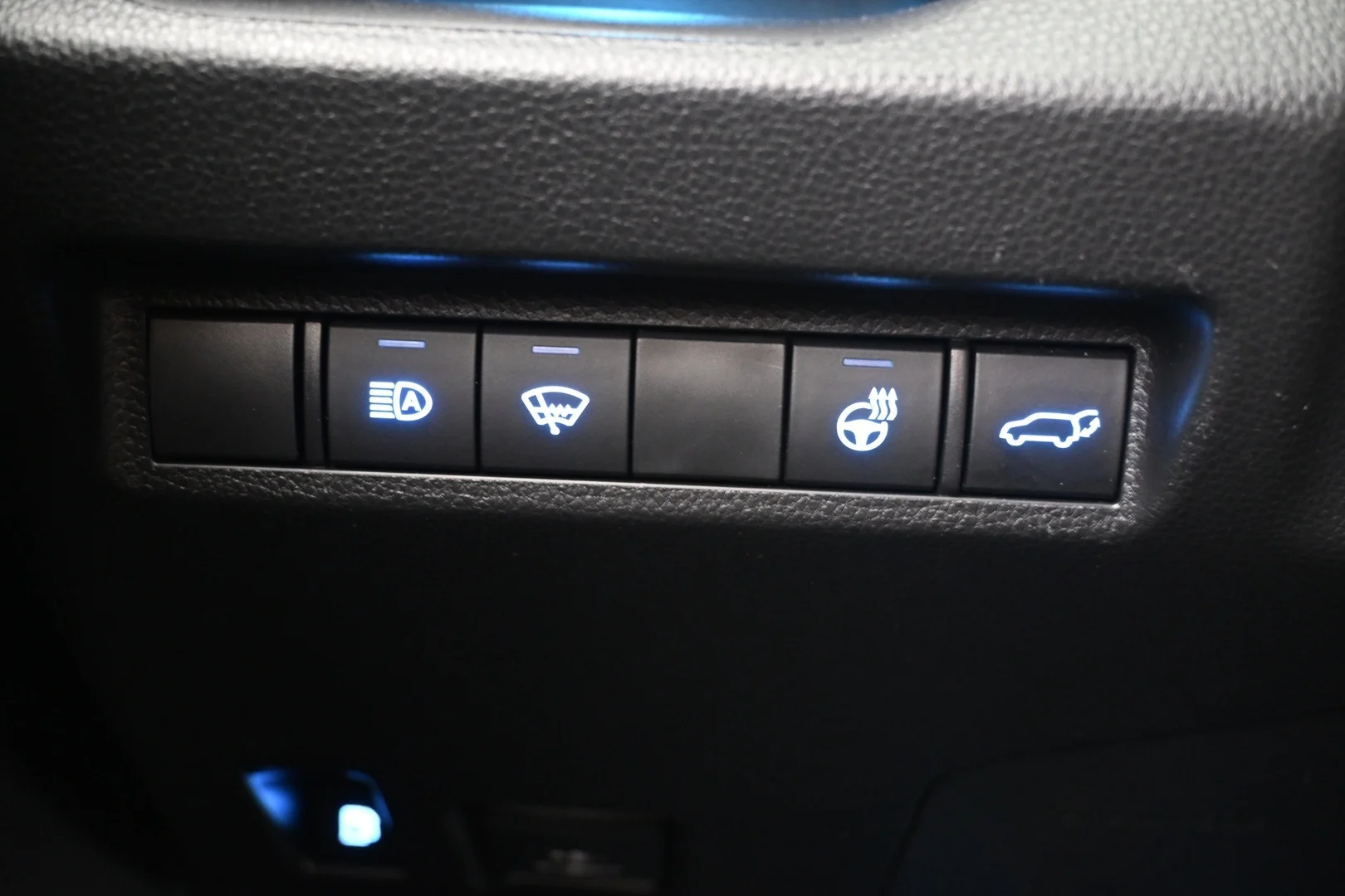 Car Image - 2reW8wtYtL92fYYKhJIJ7o