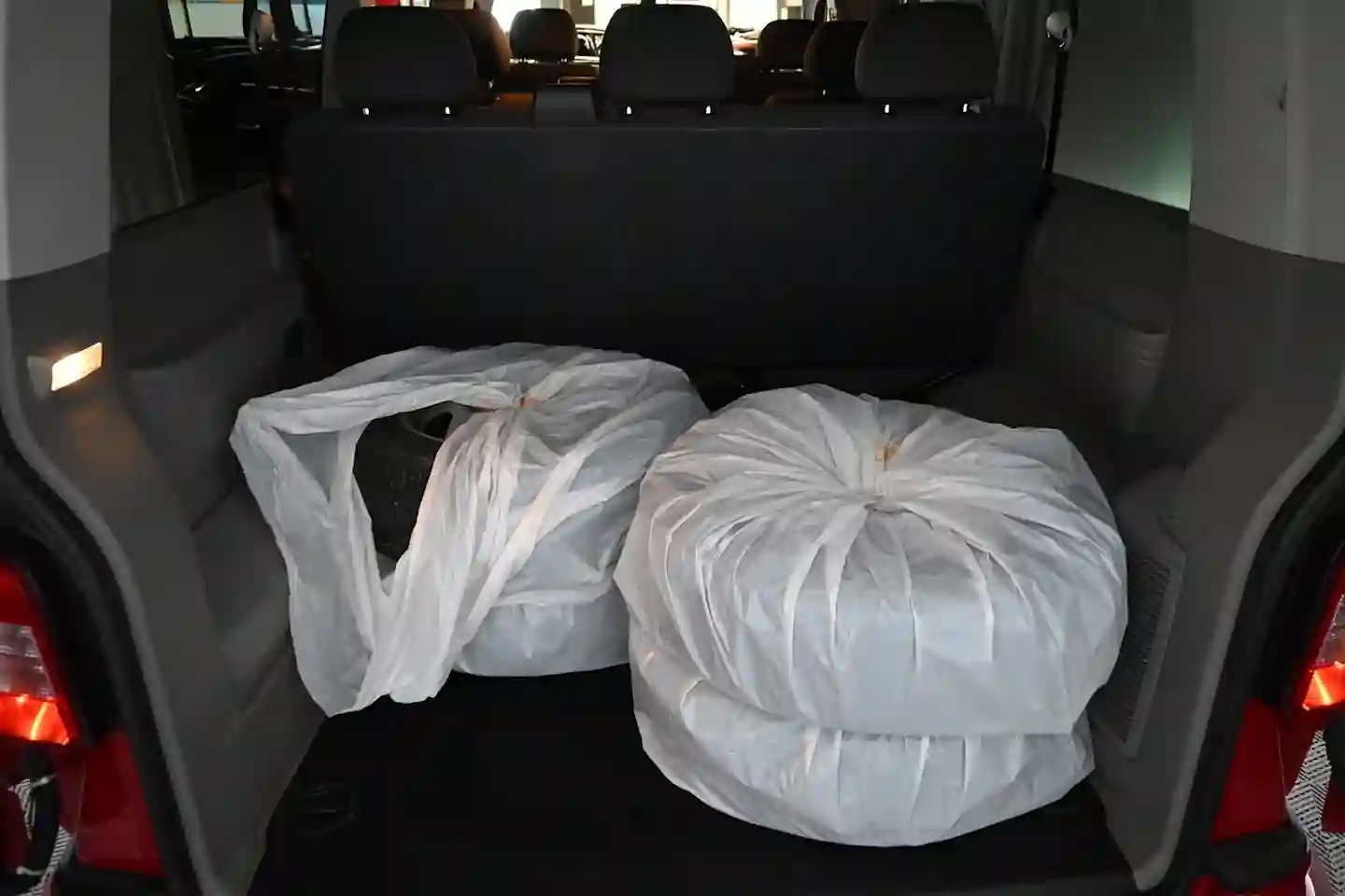 Car Image - 3WS4Wj1lEYAiSHWXS6gi83