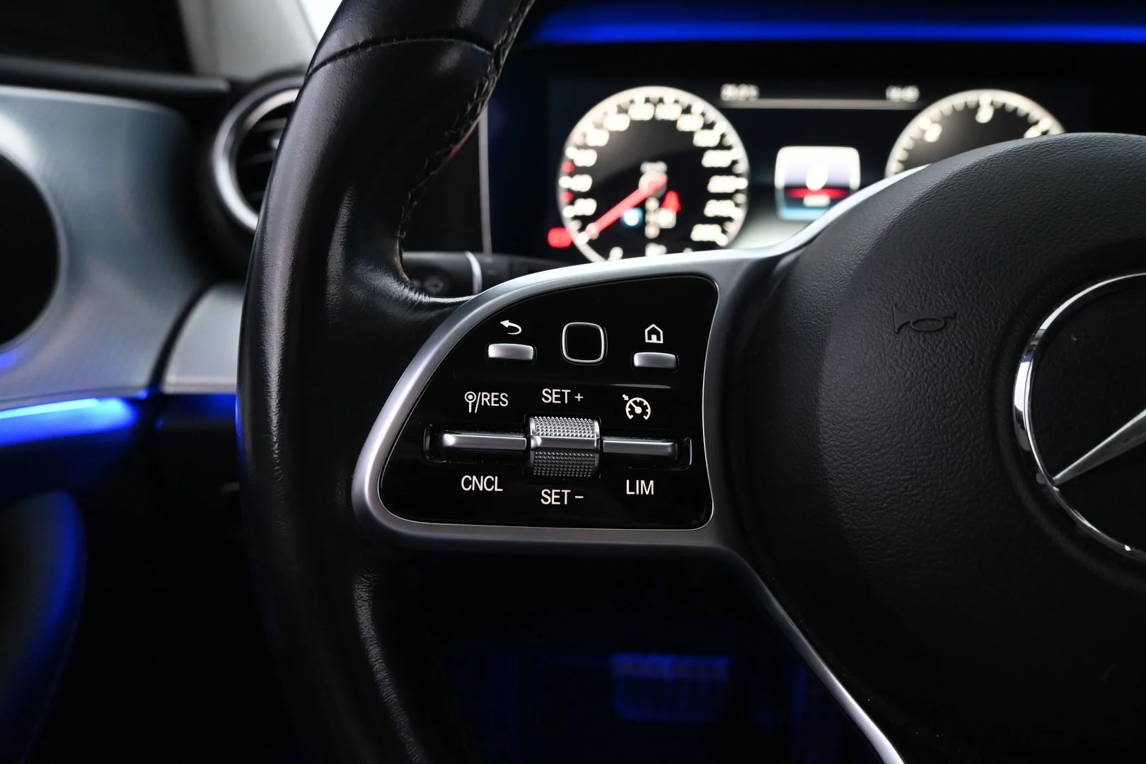 Car Image - e4D1byhqctysAf8PQATed