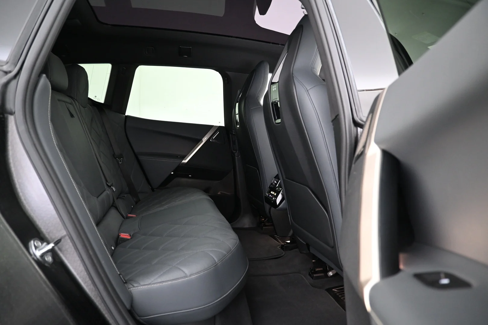 Car Image - 2j3iMgxp7IZQlTdf19f8f6