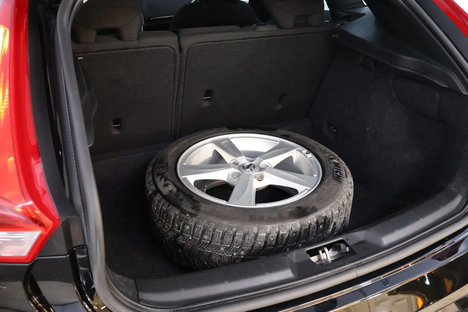 Car Image - 5Bft4XWNlqgnou7wvP1hW