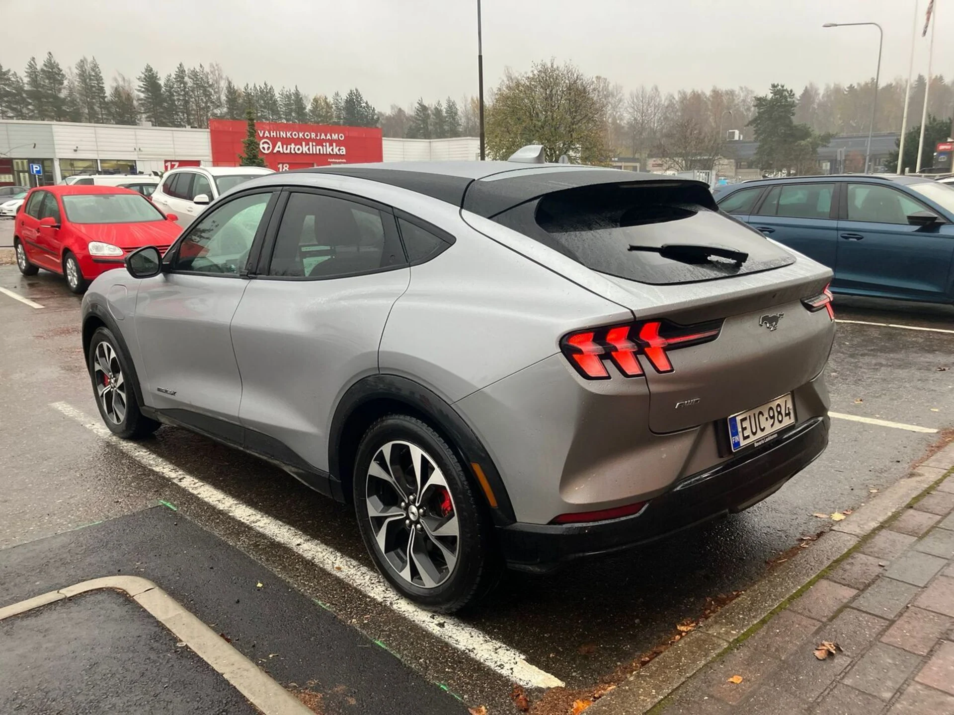 Car Image - negvO4Ogw7Cbus91kmxnT