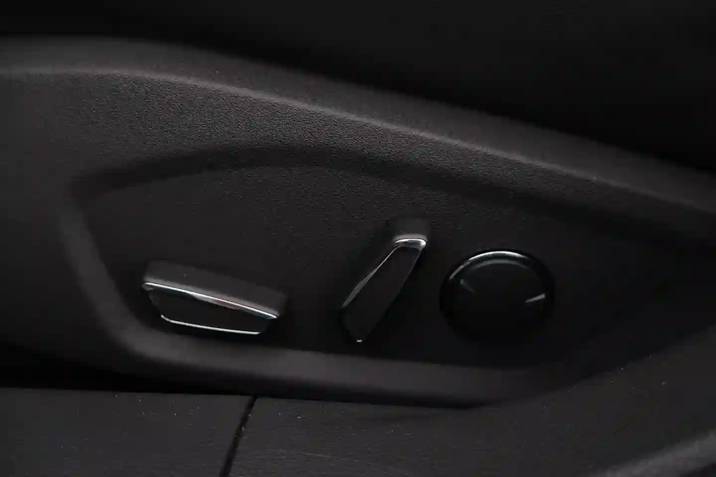 Car Image - 5G723KLFhYW5ch2g9BLFhE