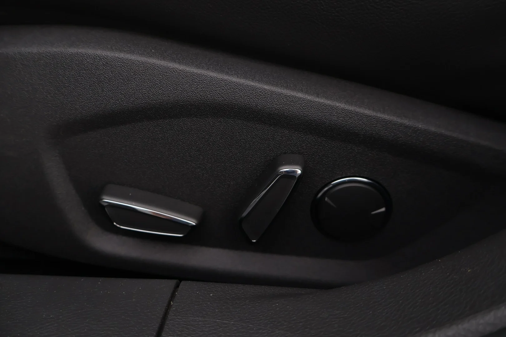 Car Image - 5G723KLFhYW5ch2g9BLFhE