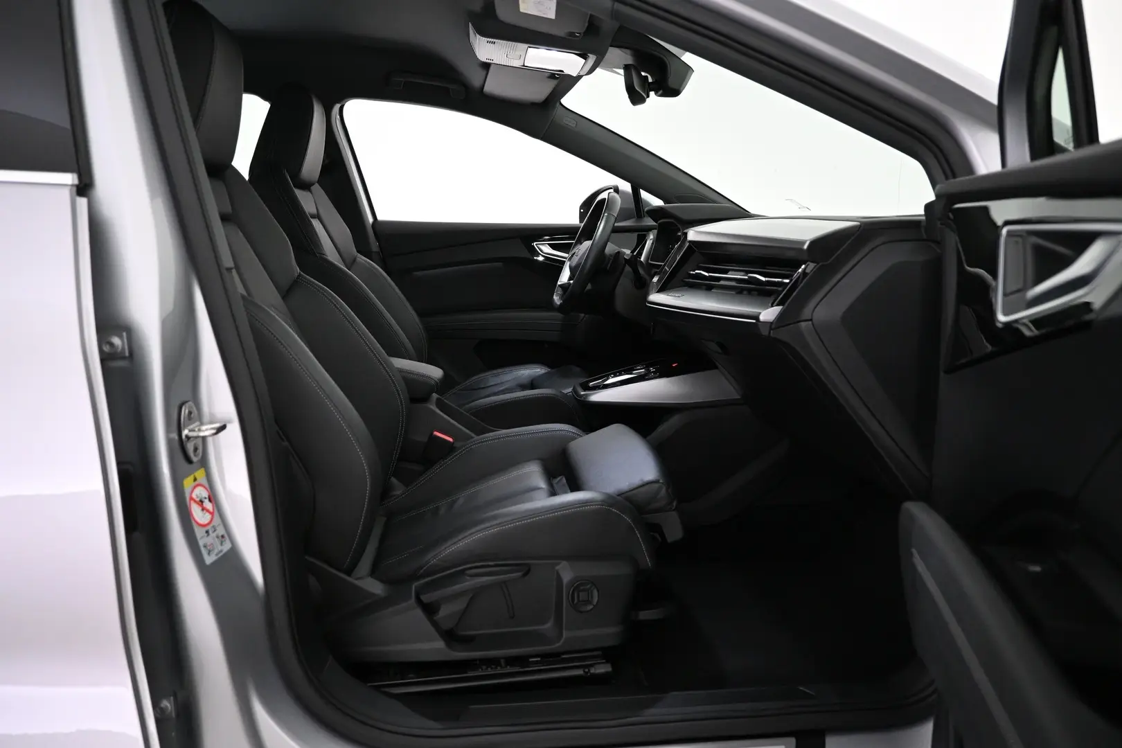 Car Image - 1CSIqdRZIsW43YDHMtjLnx