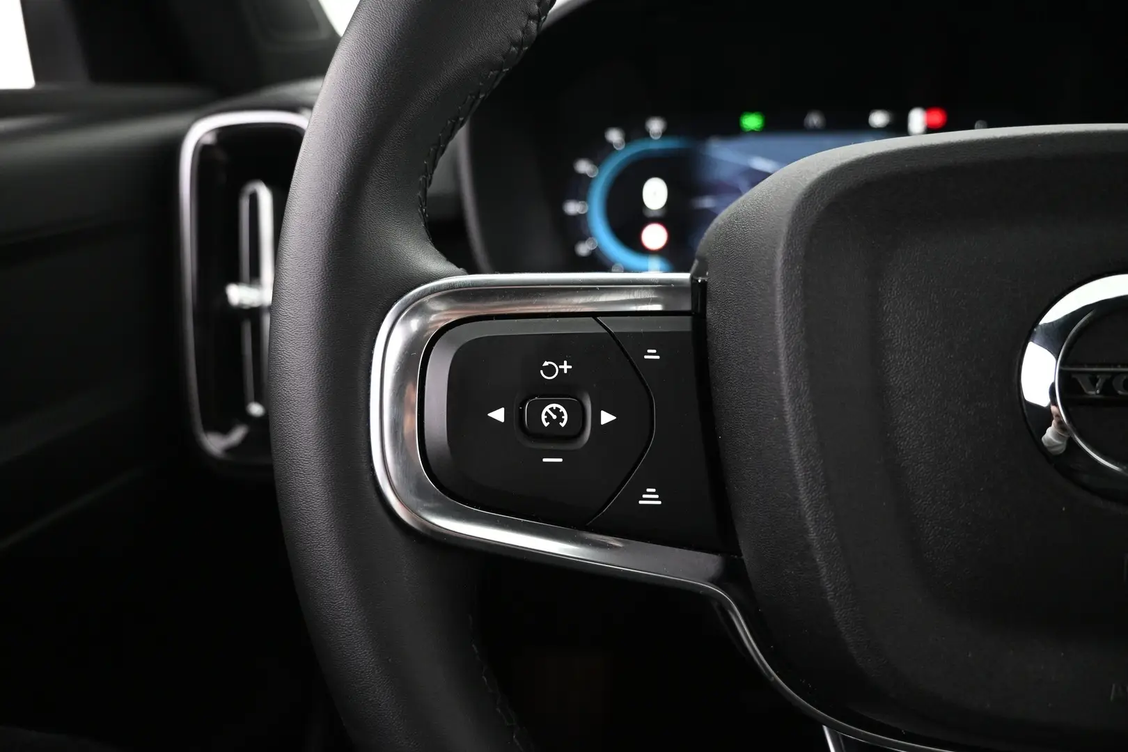 Car Image - ncwLnNZfywKt8mJWmnkgz