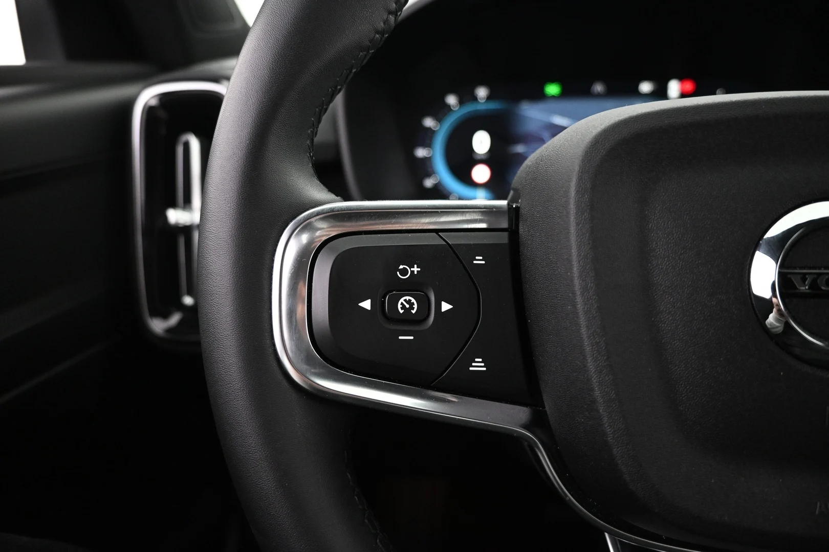 Car Image - ncwLnNZfywKt8mJWmnkgz
