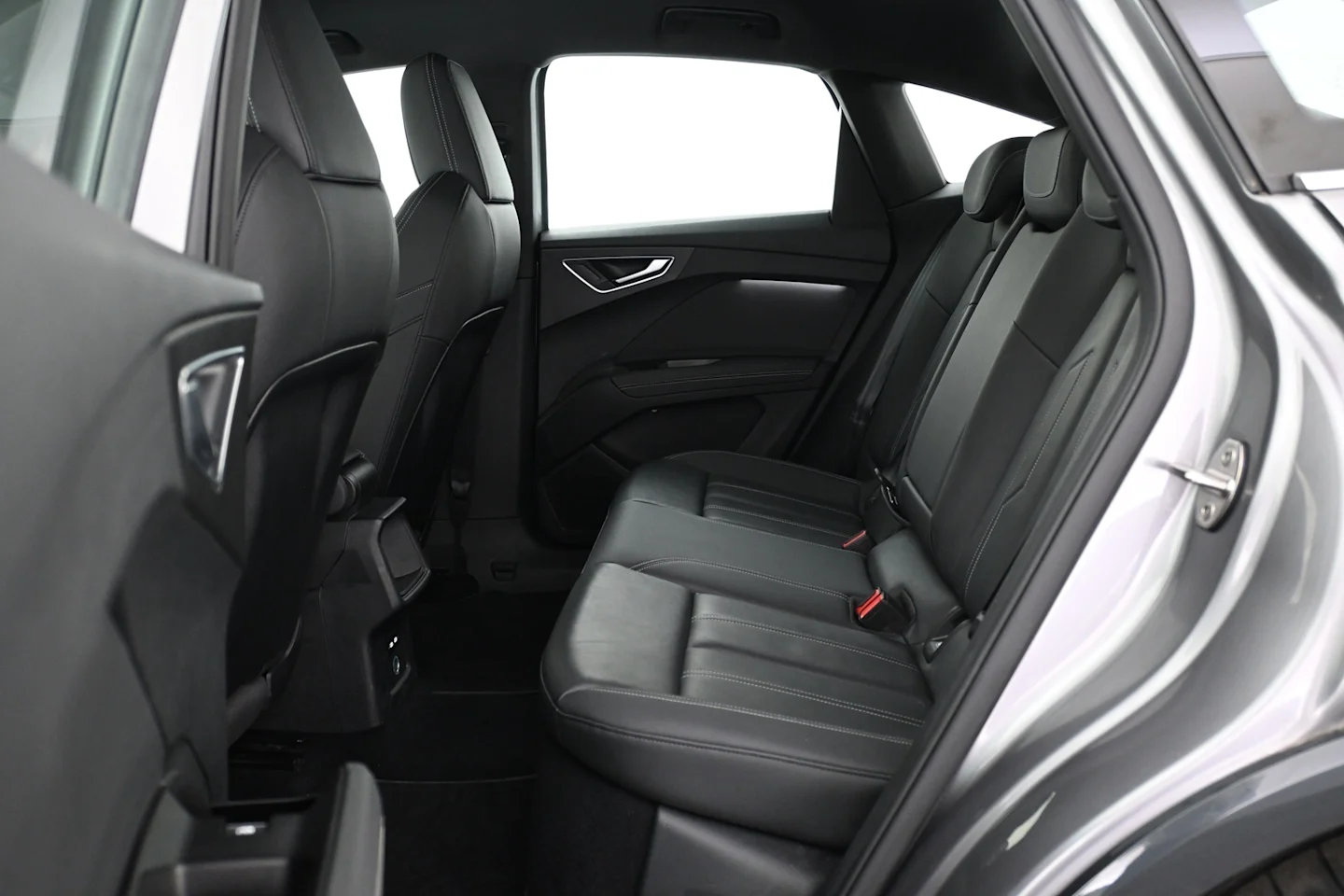 Car Image - 10OTZBzWZIA5j1rRliqsdm