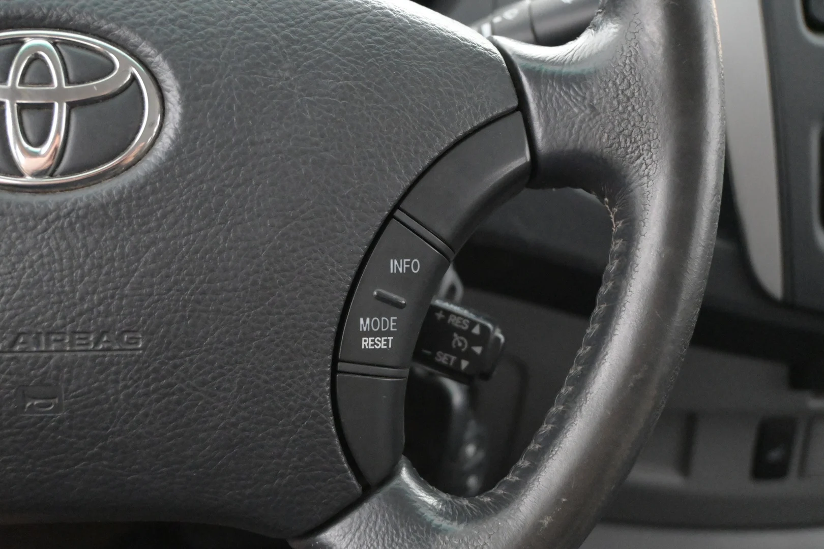 Car Image - 42KtSCfyKlmpkZ8XDsW161