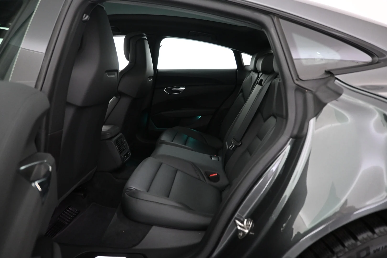 Car Image - 2Z1cQnCnTOl1jcjlDo9D9i