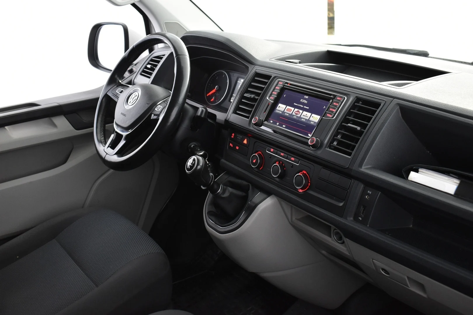Car Image - 4i3eYNmXMRy9Ld6pF8HdSV