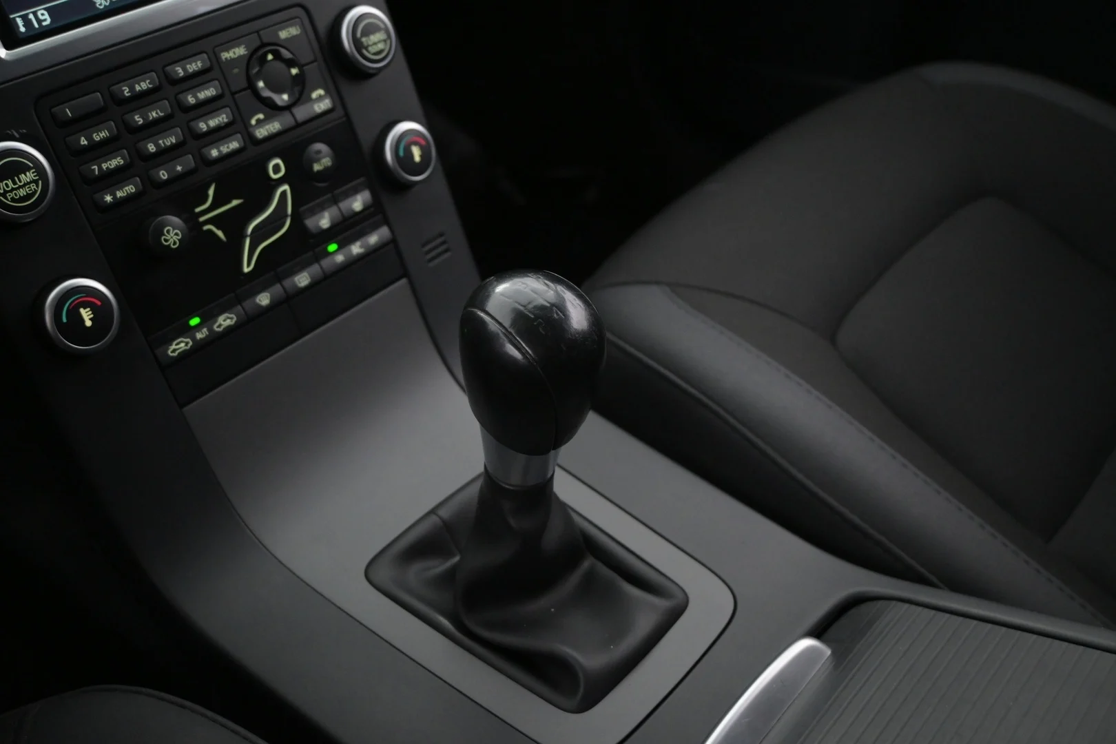 Car Image - 41NHZBhLTRVrGuUb1cRqAl