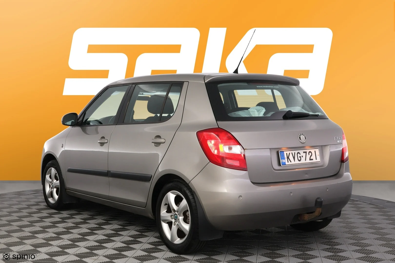 Car Image - 3nKXAnSw5LxPCF7HDJg0V5