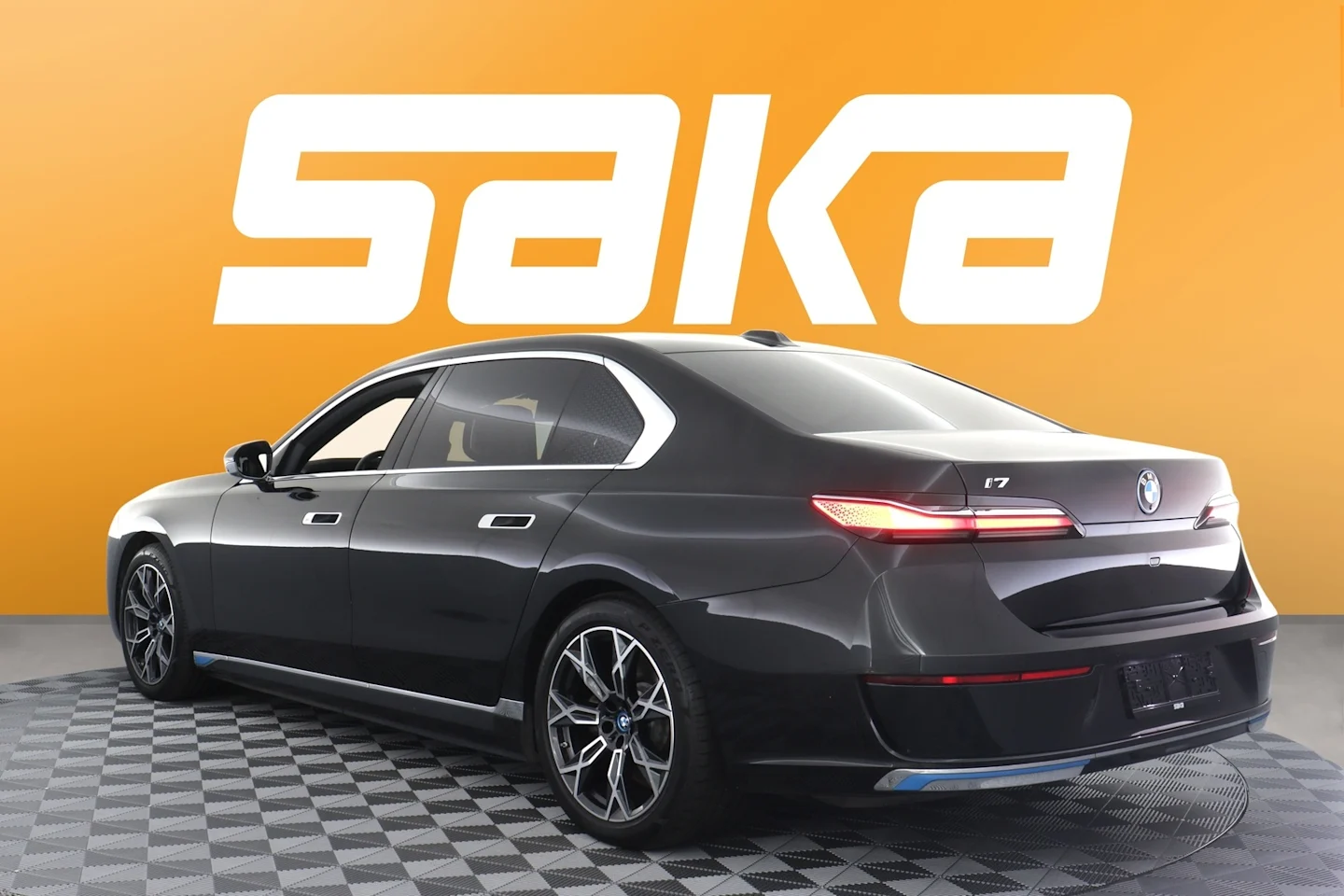 Car Image - 5az1c4F94aKq9M6FX9n1zt
