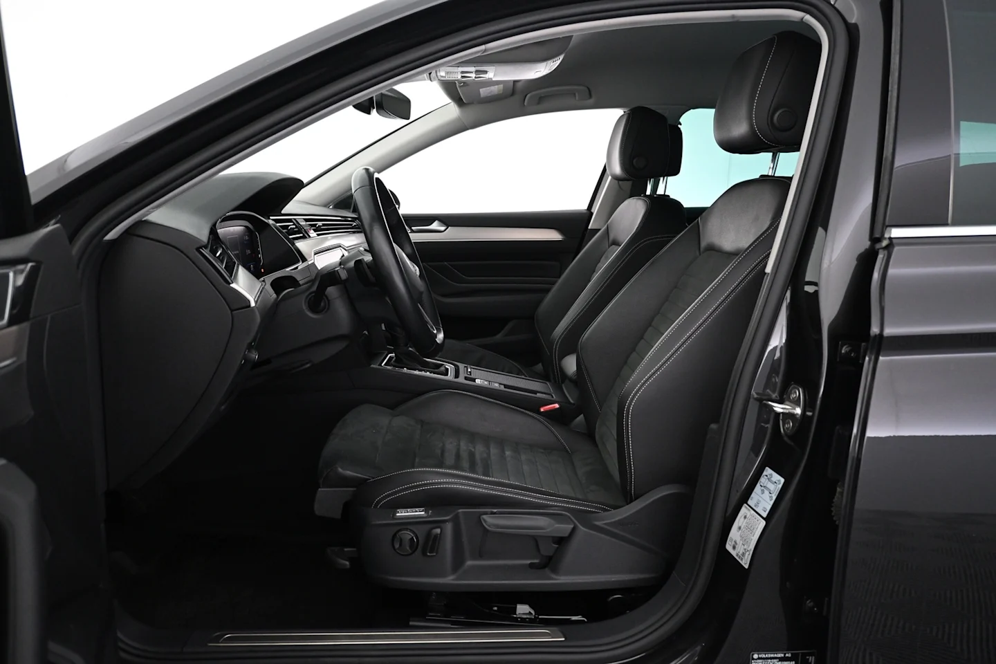Car Image - 60rJWF3ZlKjTngwZQzdRHj