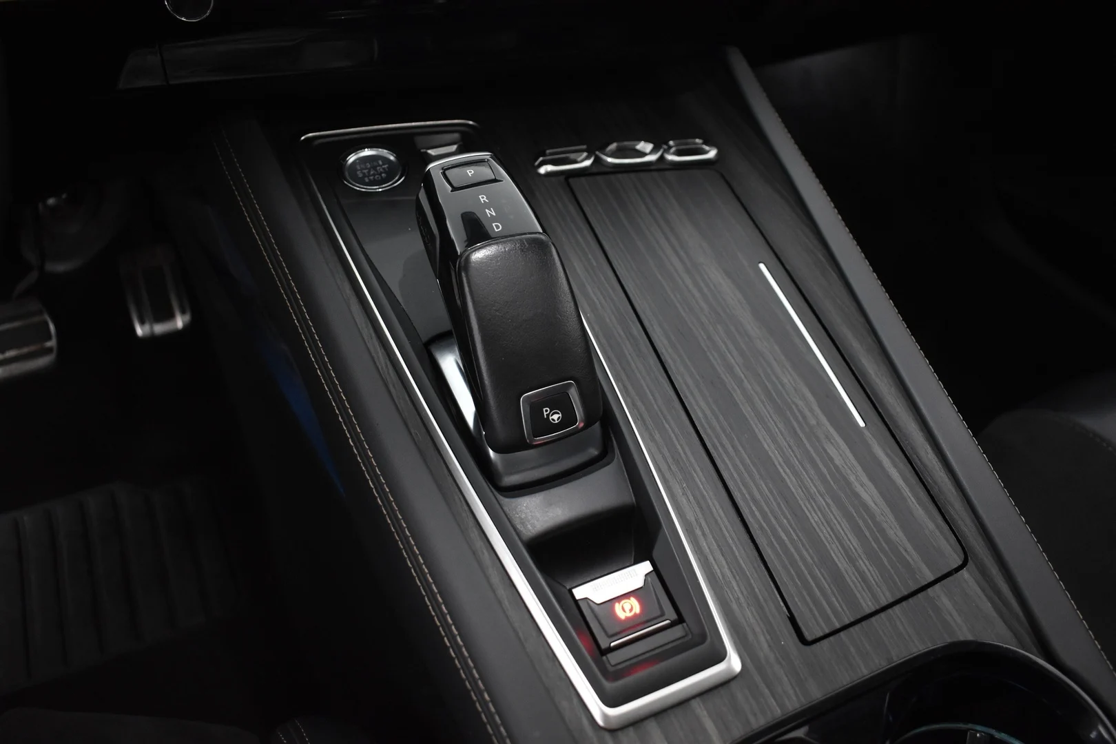 Car Image - 3Weu1BoLIiFWmOD4r5y9Xm