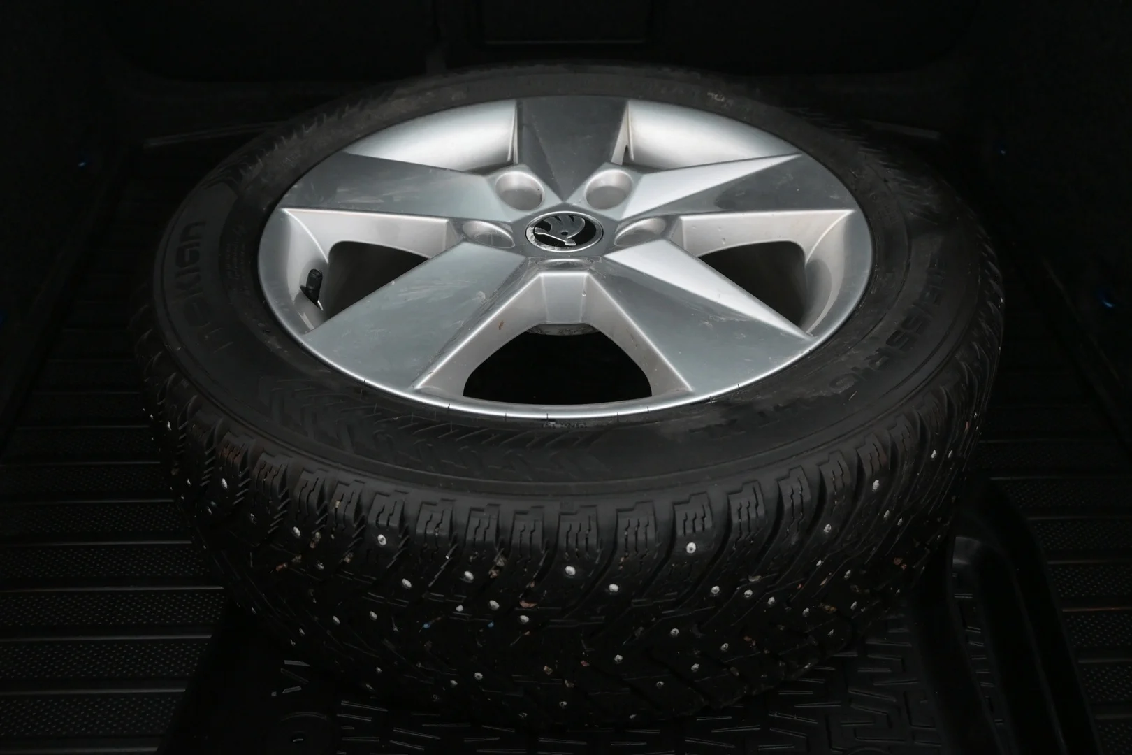 Car Image - 7c22Do19qa1cy0ikMQ6ao