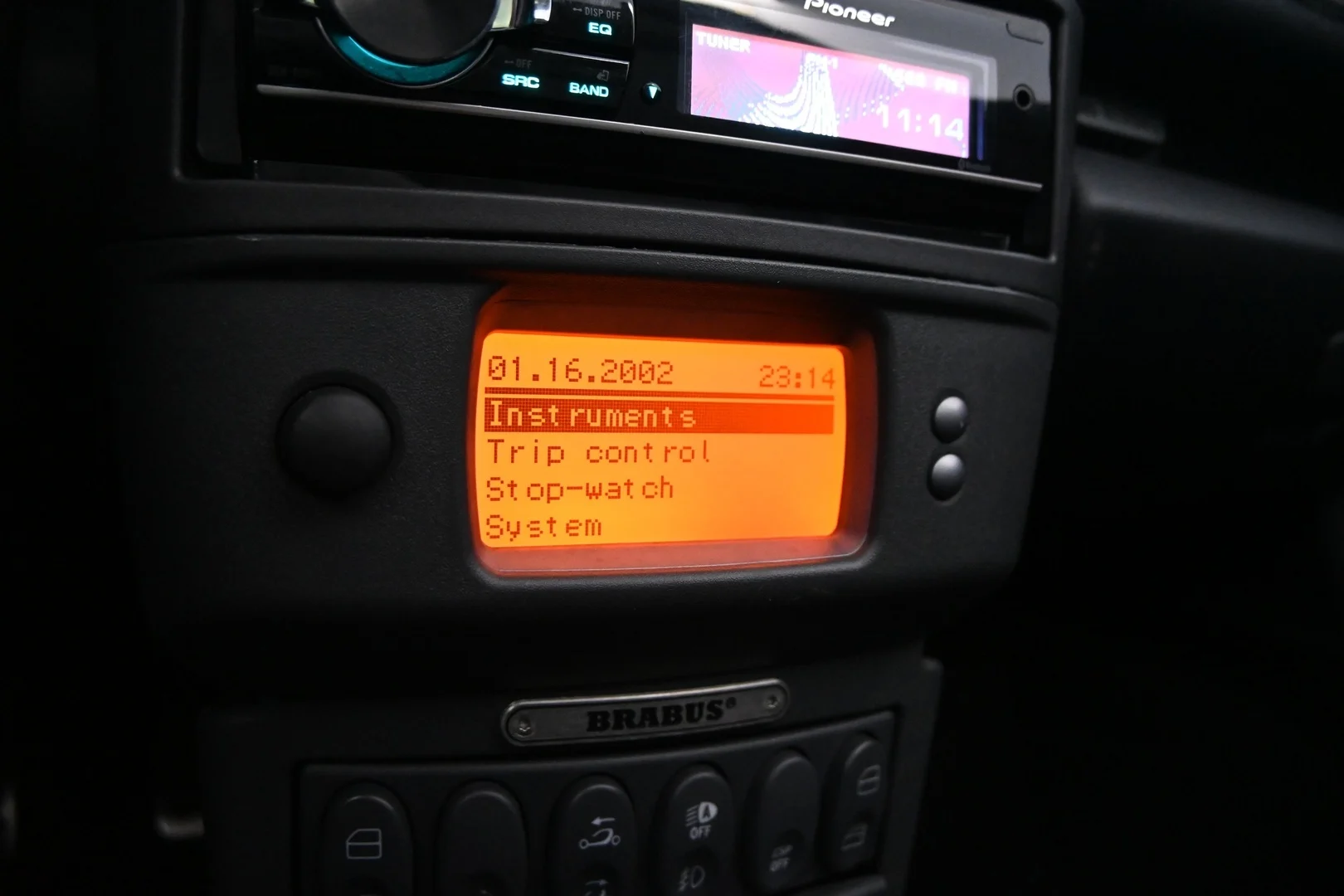 Car Image - 6i4mLLVSkIOxLdad0sbcxv