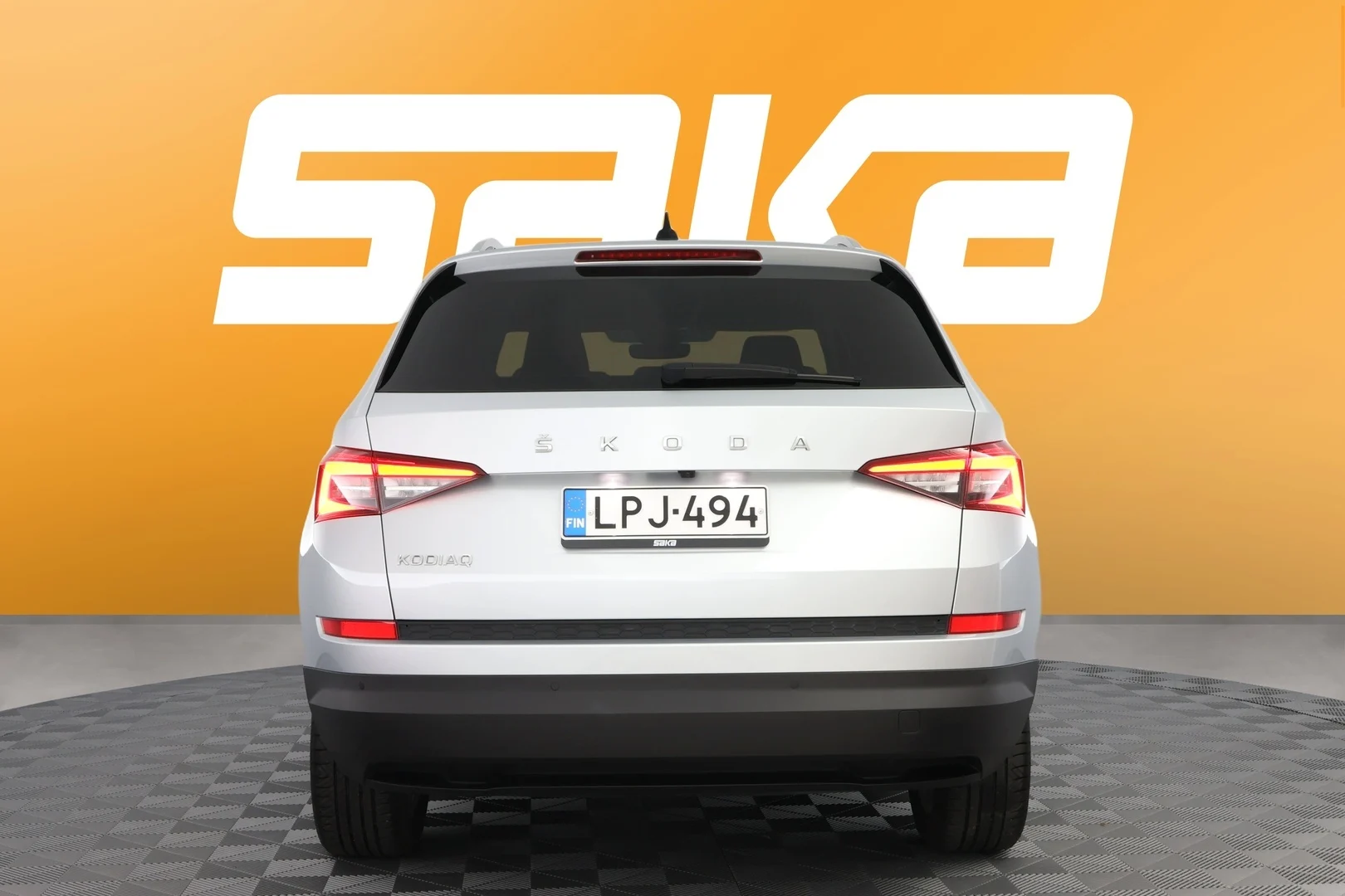 Car Image - J7rcaXnQawWLJkYEC69pM