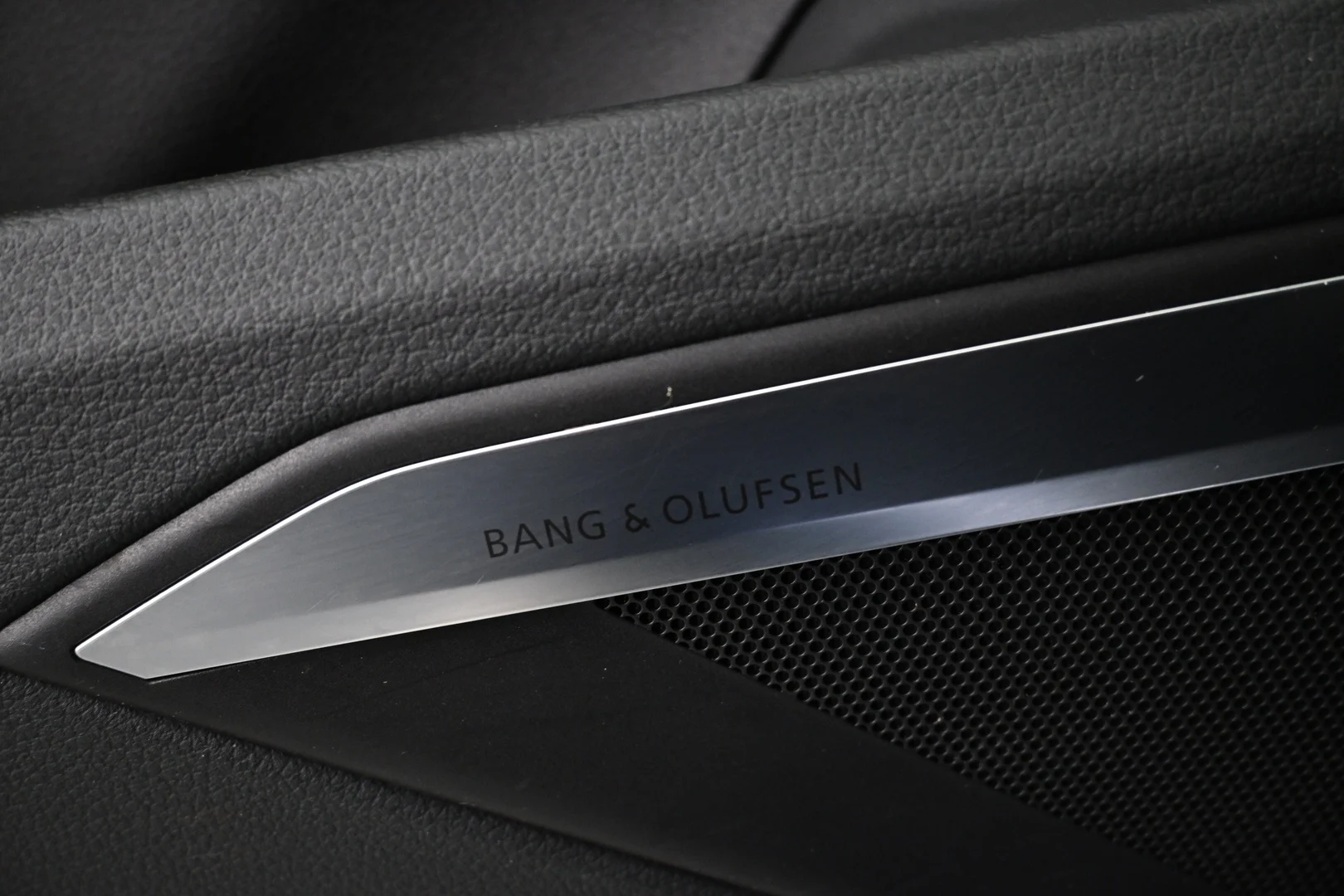 Car Image - 5tI86P4IYCglB5Gz8T0IeF