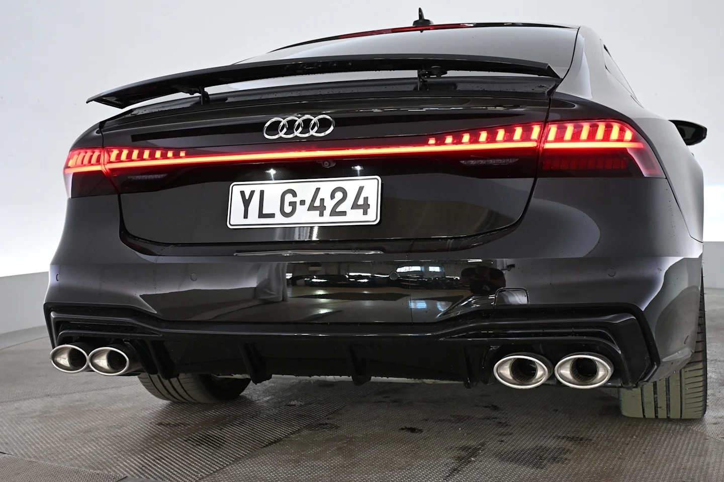 Car Image - DQGC945X4wOgbmkW1apdb