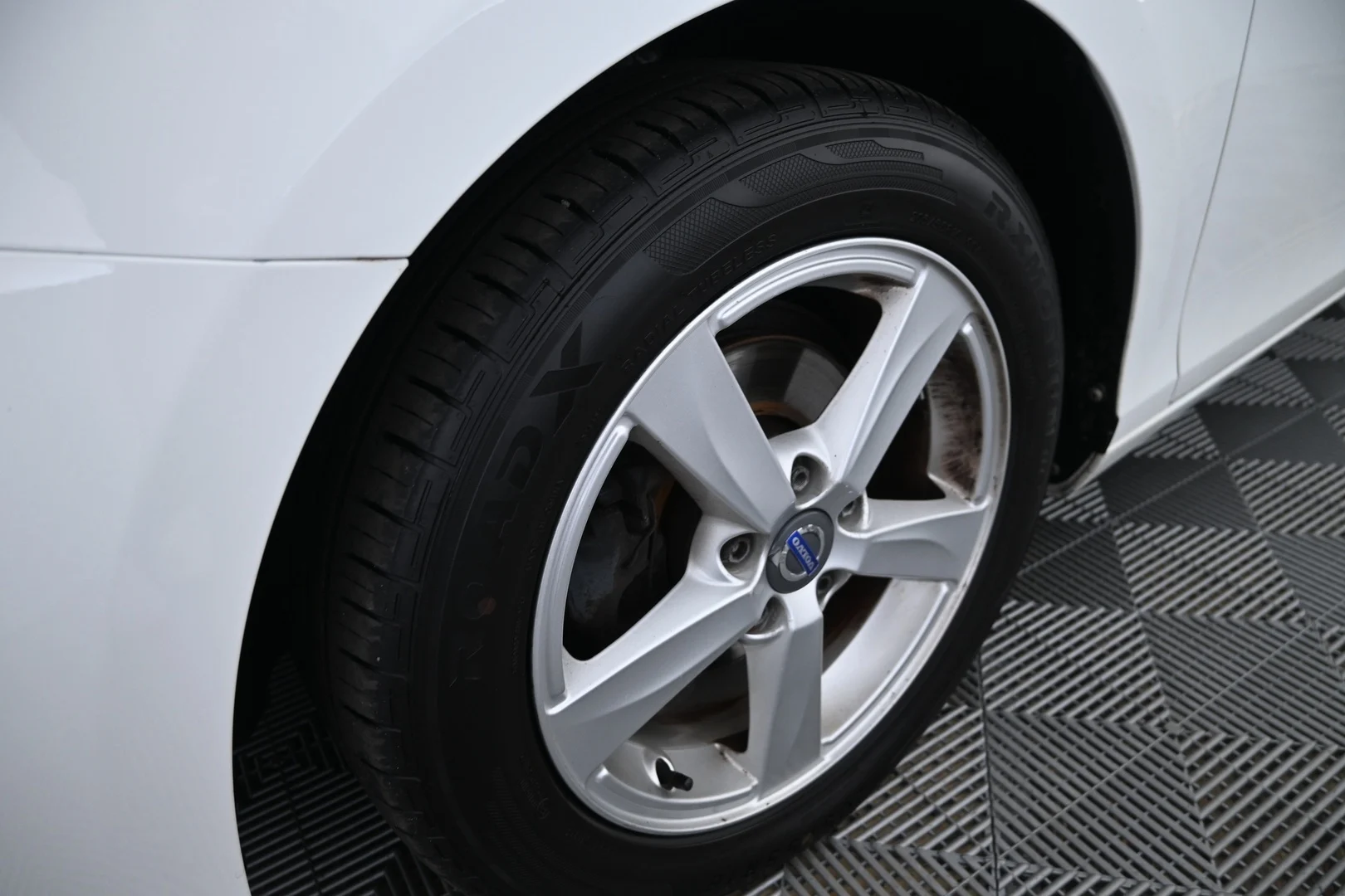 Car Image - 3mbiOmjdNILHF9fcxYU4xo