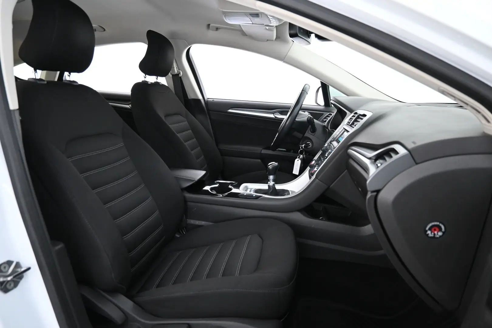 Car Image - 6fXmm6jfspcCfXrKNEWZcB