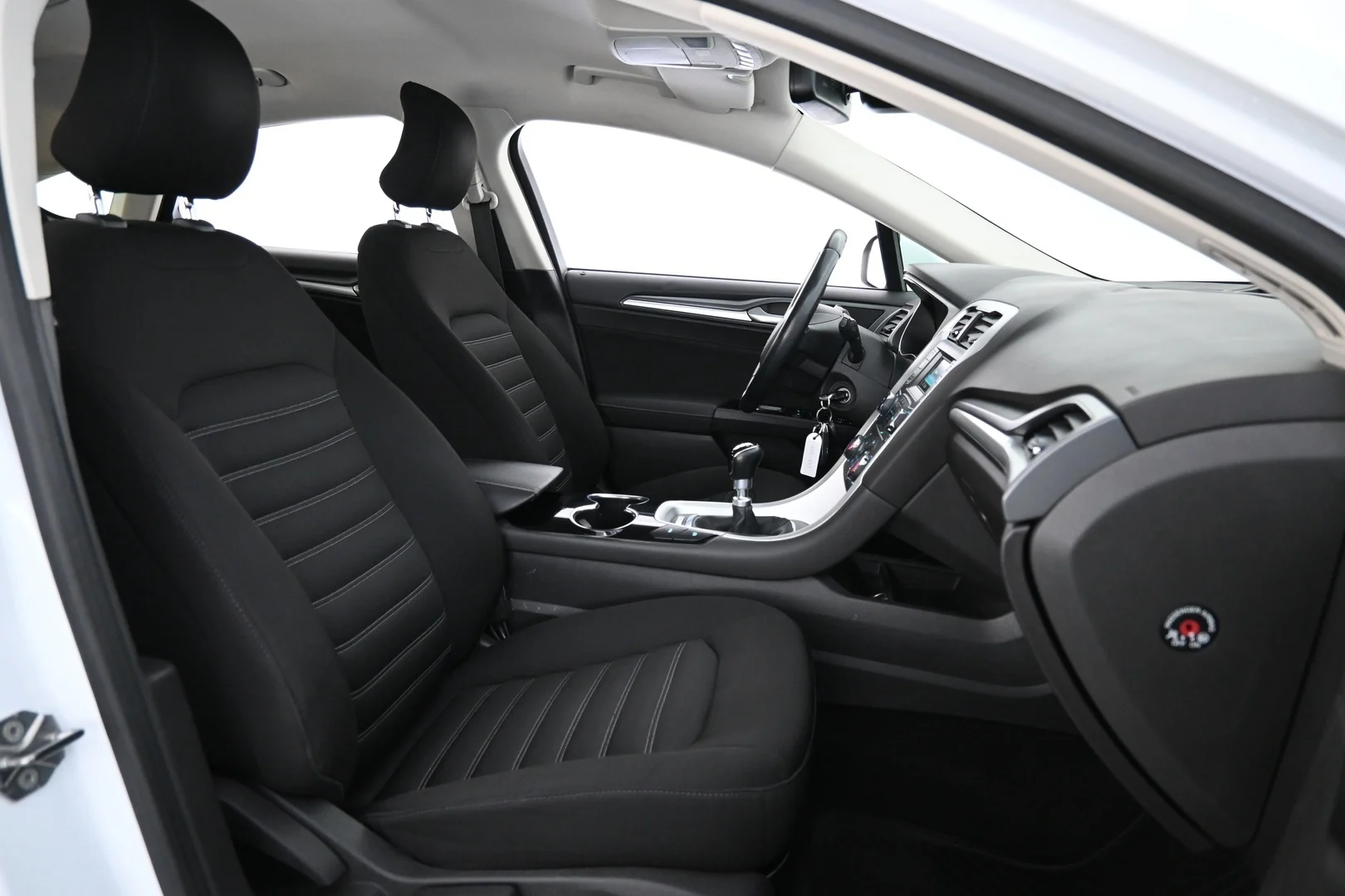 Car Image - 6fXmm6jfspcCfXrKNEWZcB