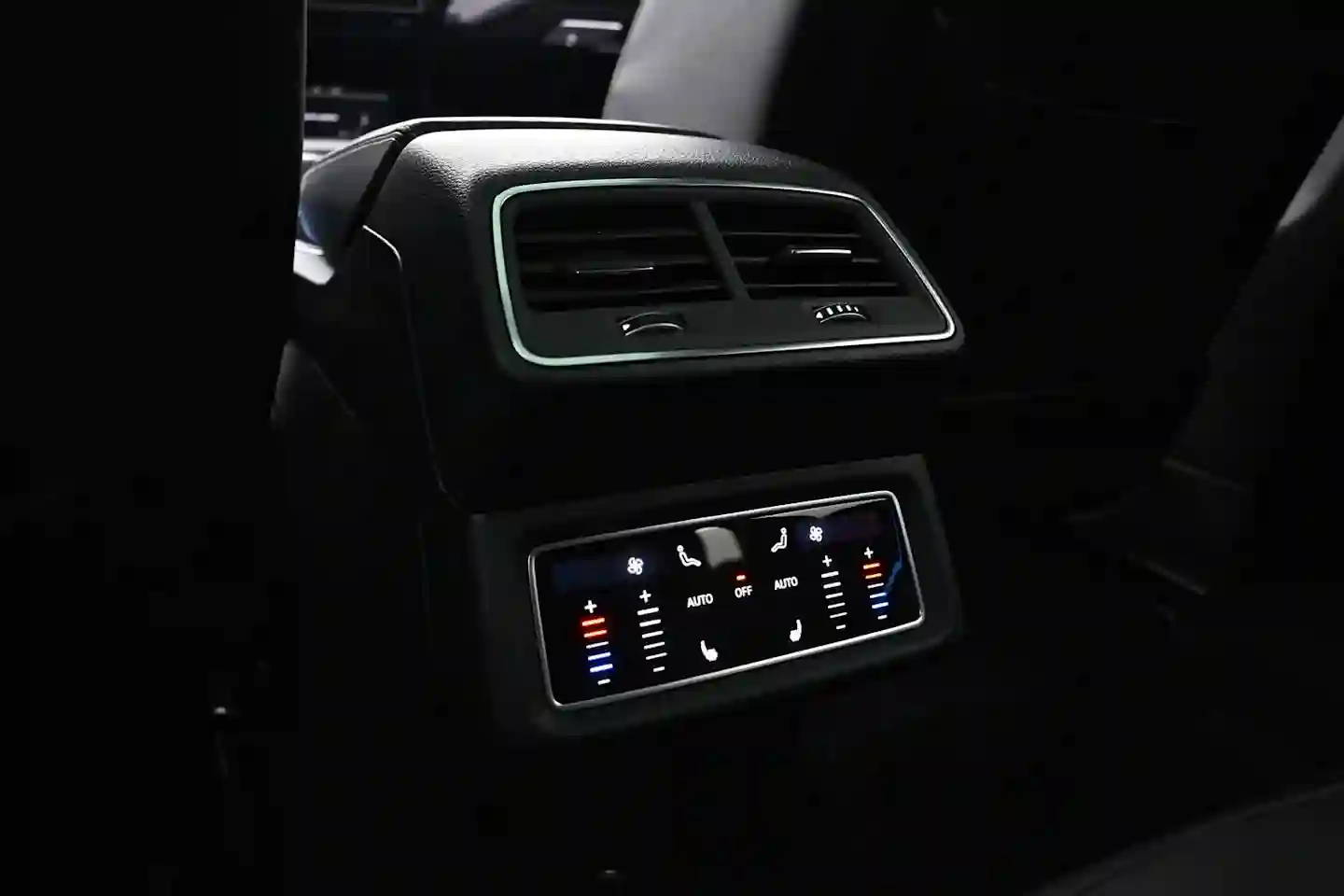Car Image - 13qKRl2OPLxgjSBJBgMV9z