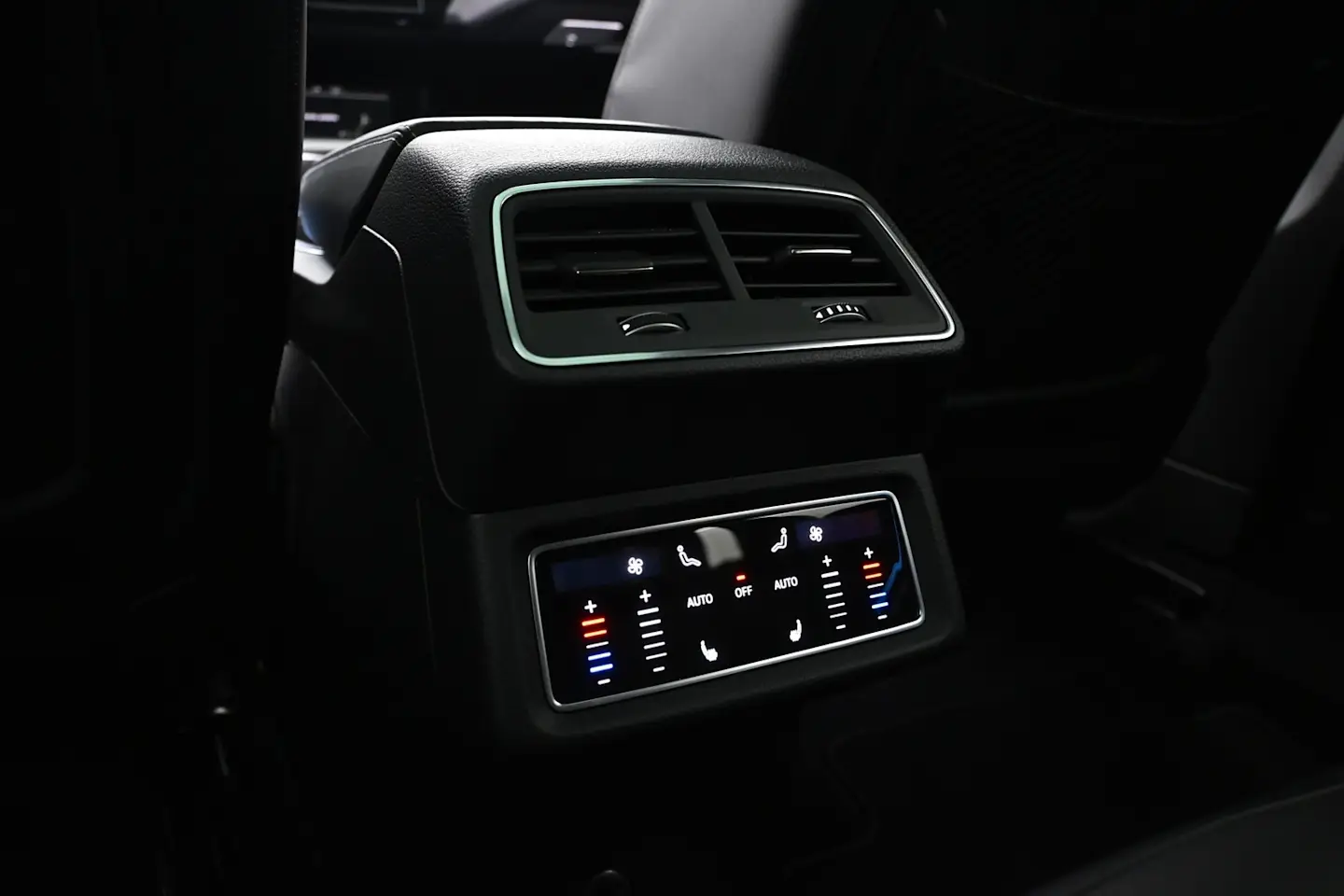 Car Image - 13qKRl2OPLxgjSBJBgMV9z