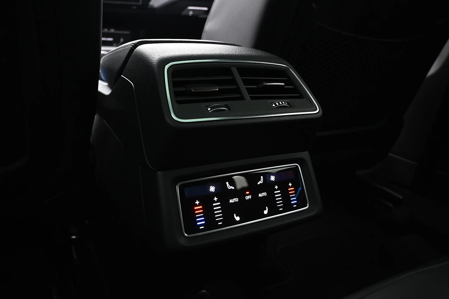Car Image - 13qKRl2OPLxgjSBJBgMV9z