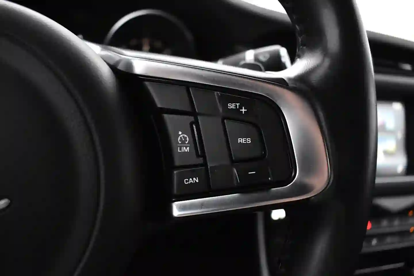 Car Image - zpeCQaUJgUALKnE1hkR5N