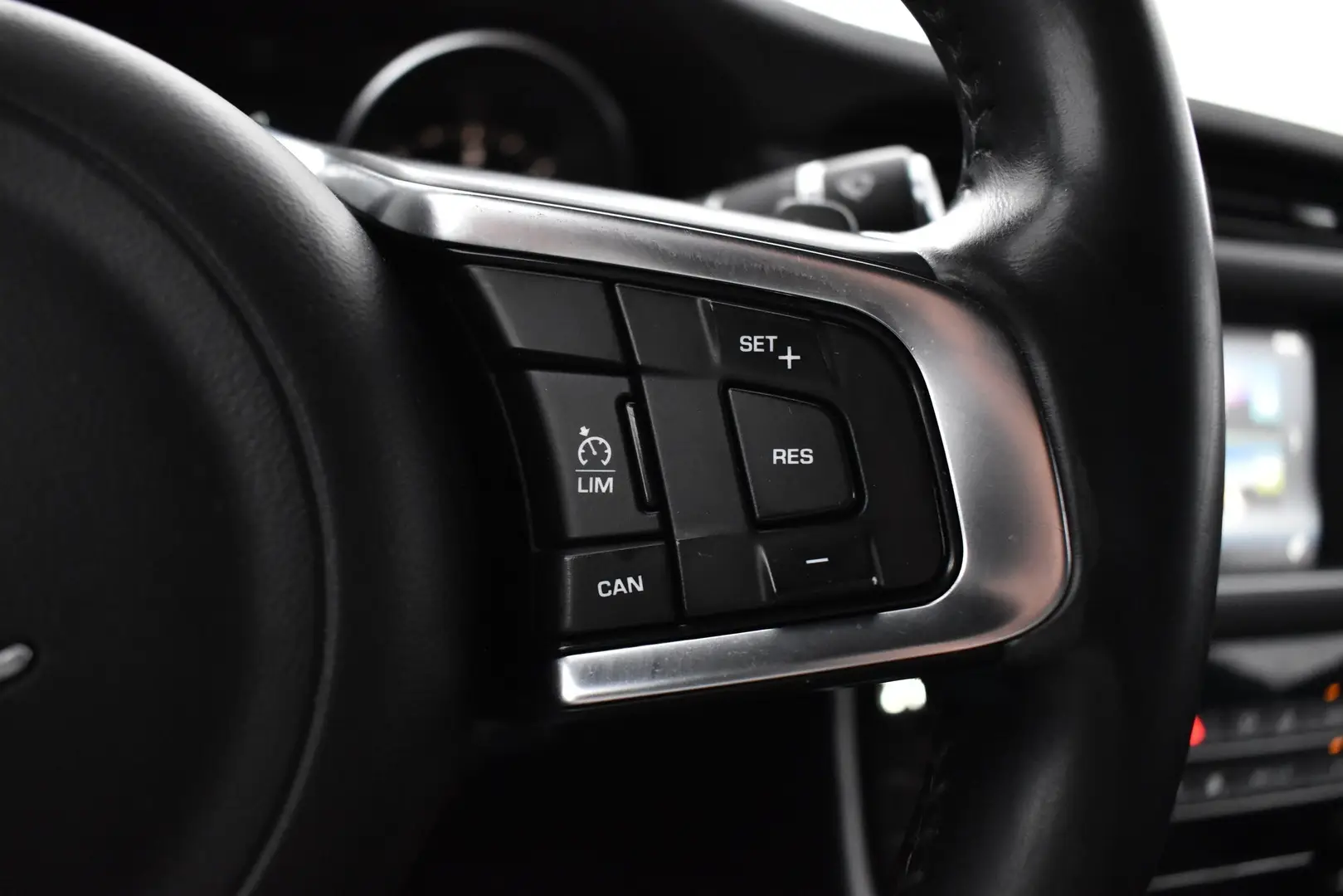 Car Image - zpeCQaUJgUALKnE1hkR5N