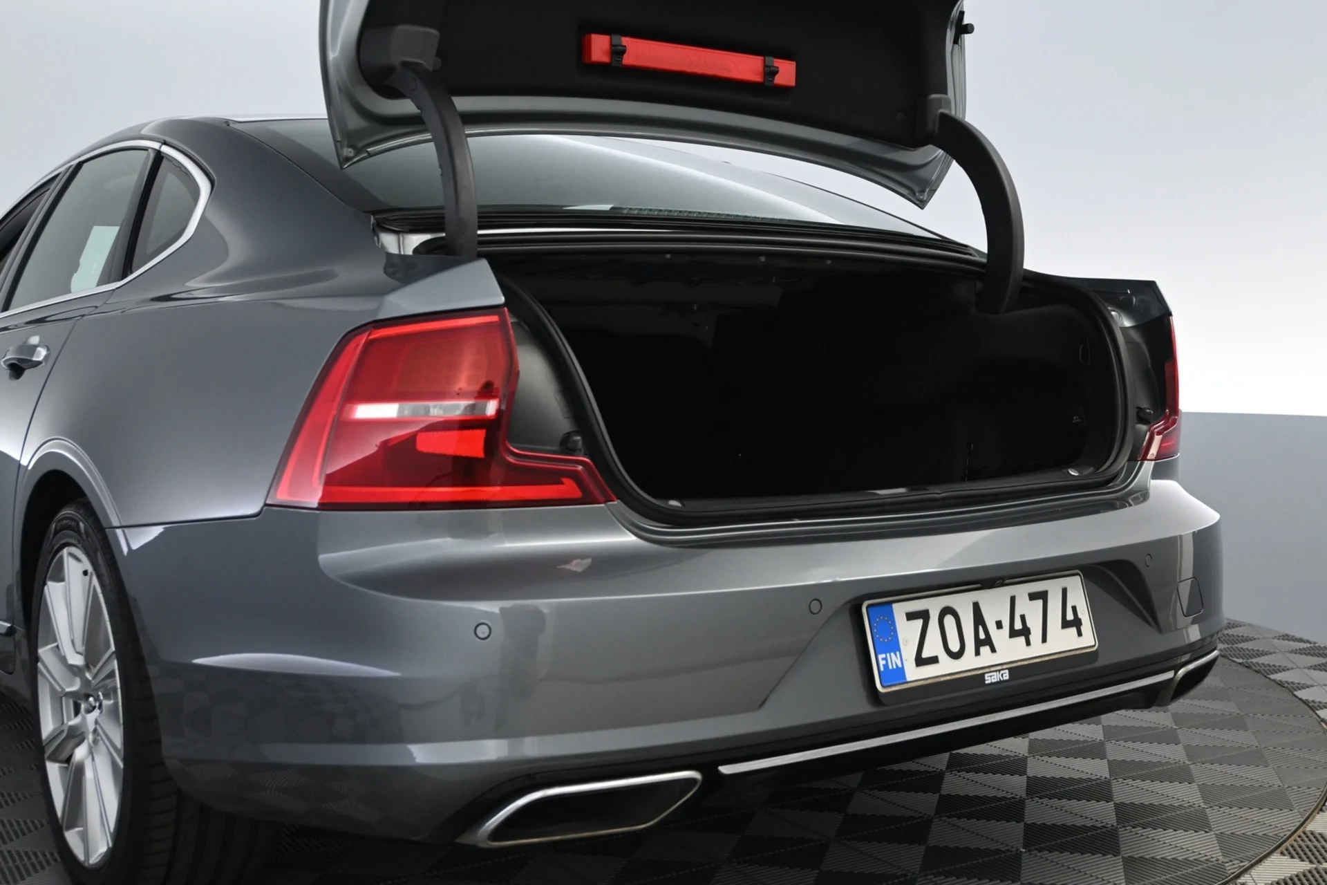 Car Image - 5DTejpL3JwOtiHk8k9vSuO