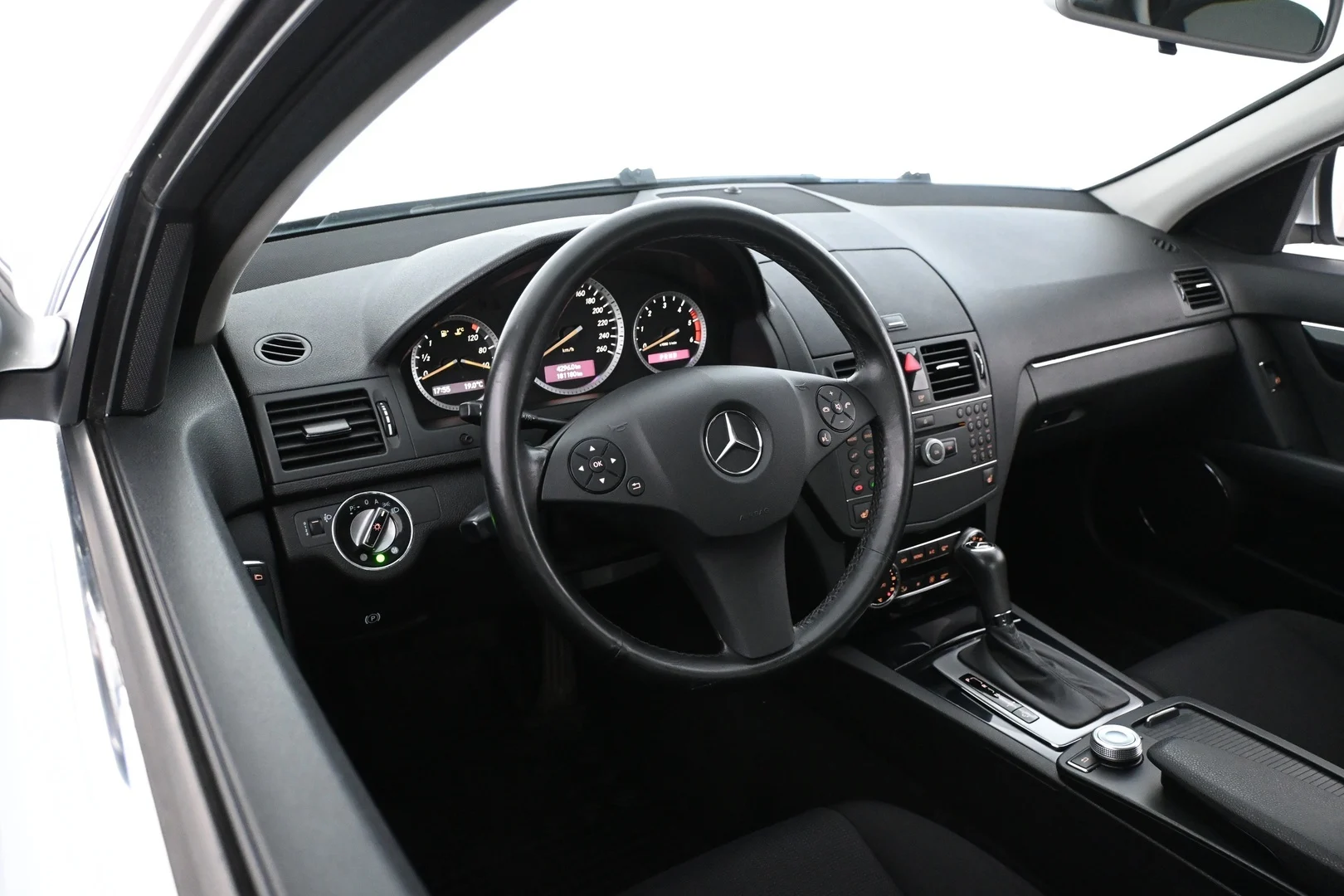 Car Image - 6zoE638MaYDxP3VSMmxoC6