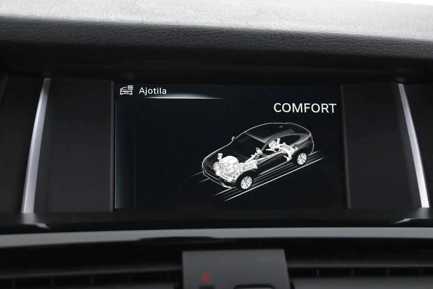 Car Image - jaq1CROSTet8S5oX10YG0